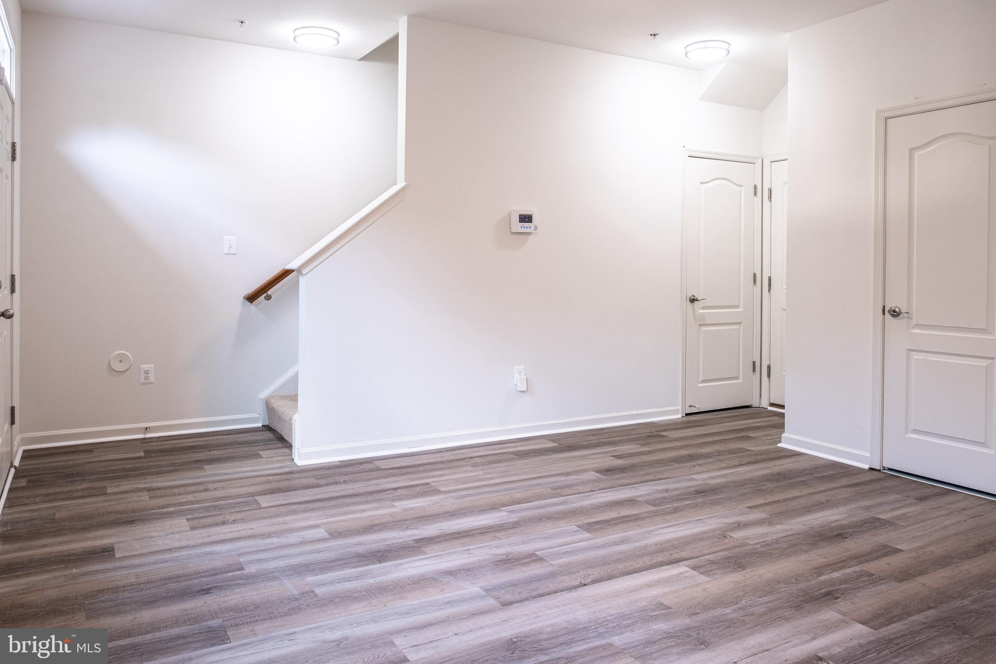 WOODLAKE TOWNS CODM - Residential Lease