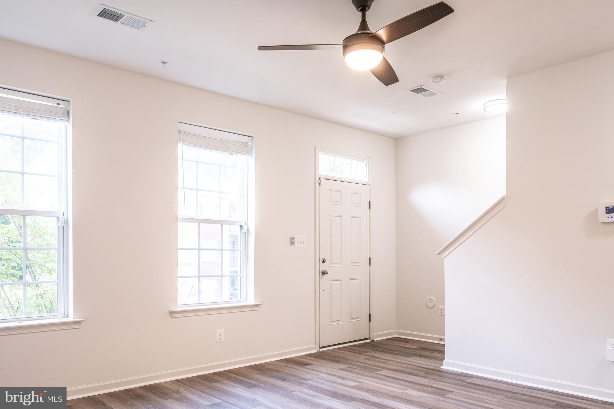 WOODLAKE TOWNS CODM - Residential Lease