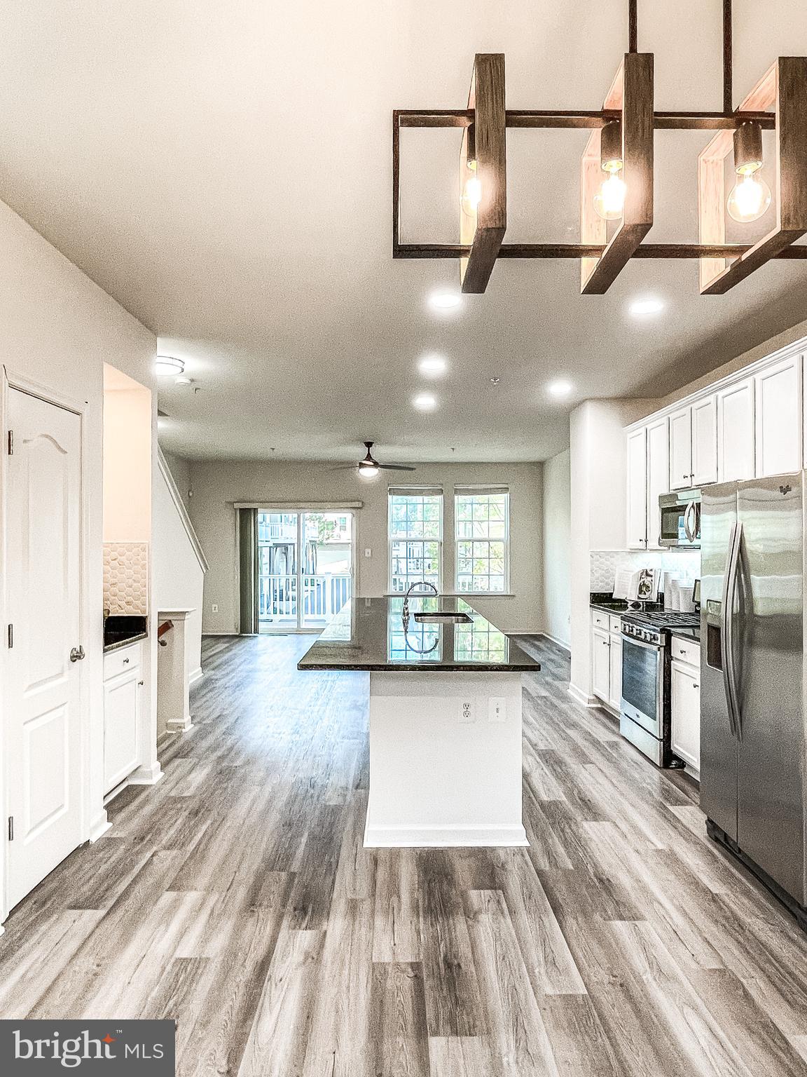 WOODLAKE TOWNS CODM - Residential Lease