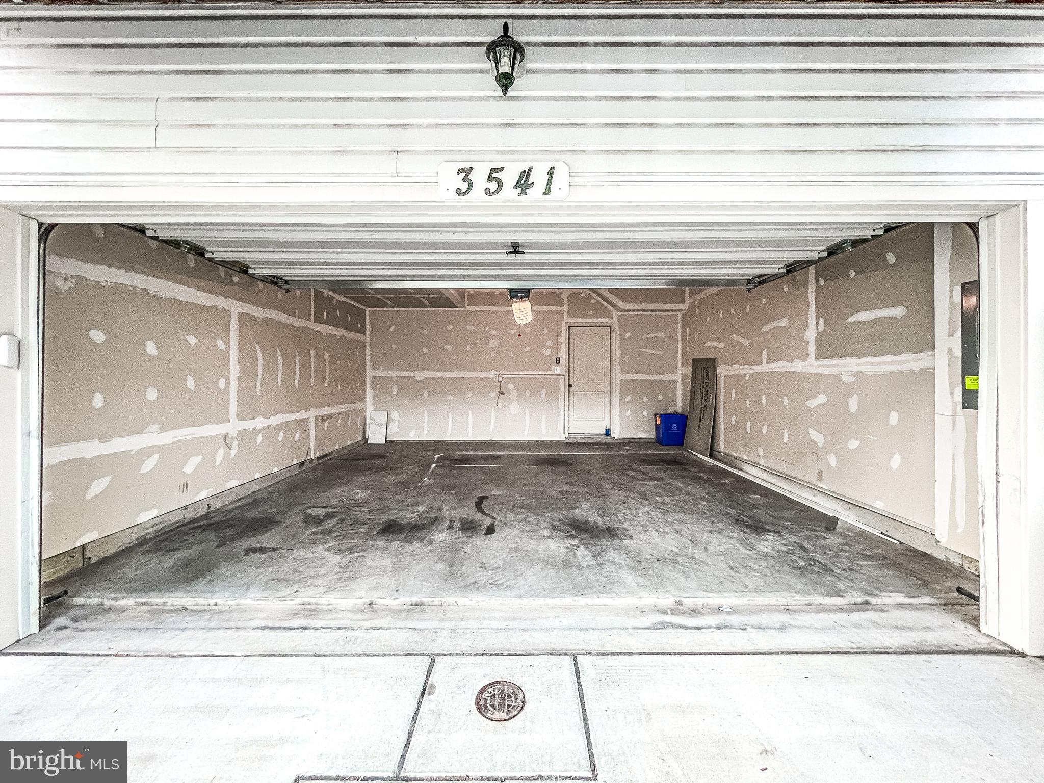 WOODLAKE TOWNS CODM - Residential Lease