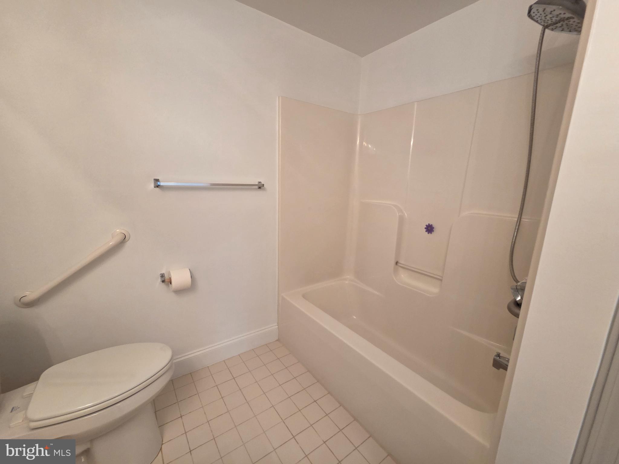 WINDSOR AT GLEN MI - Residential Lease