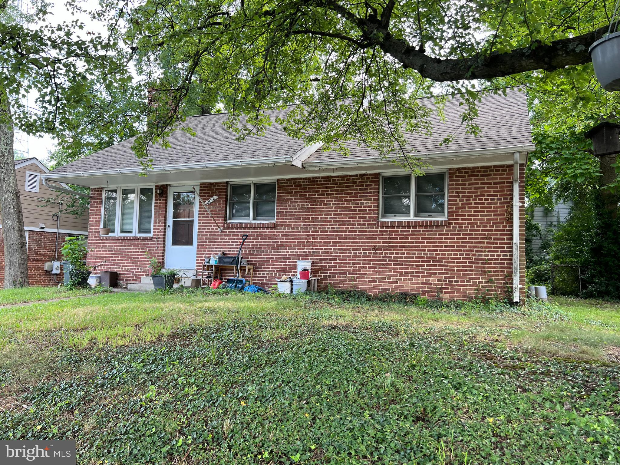 2012 N GEORGE MASON DR