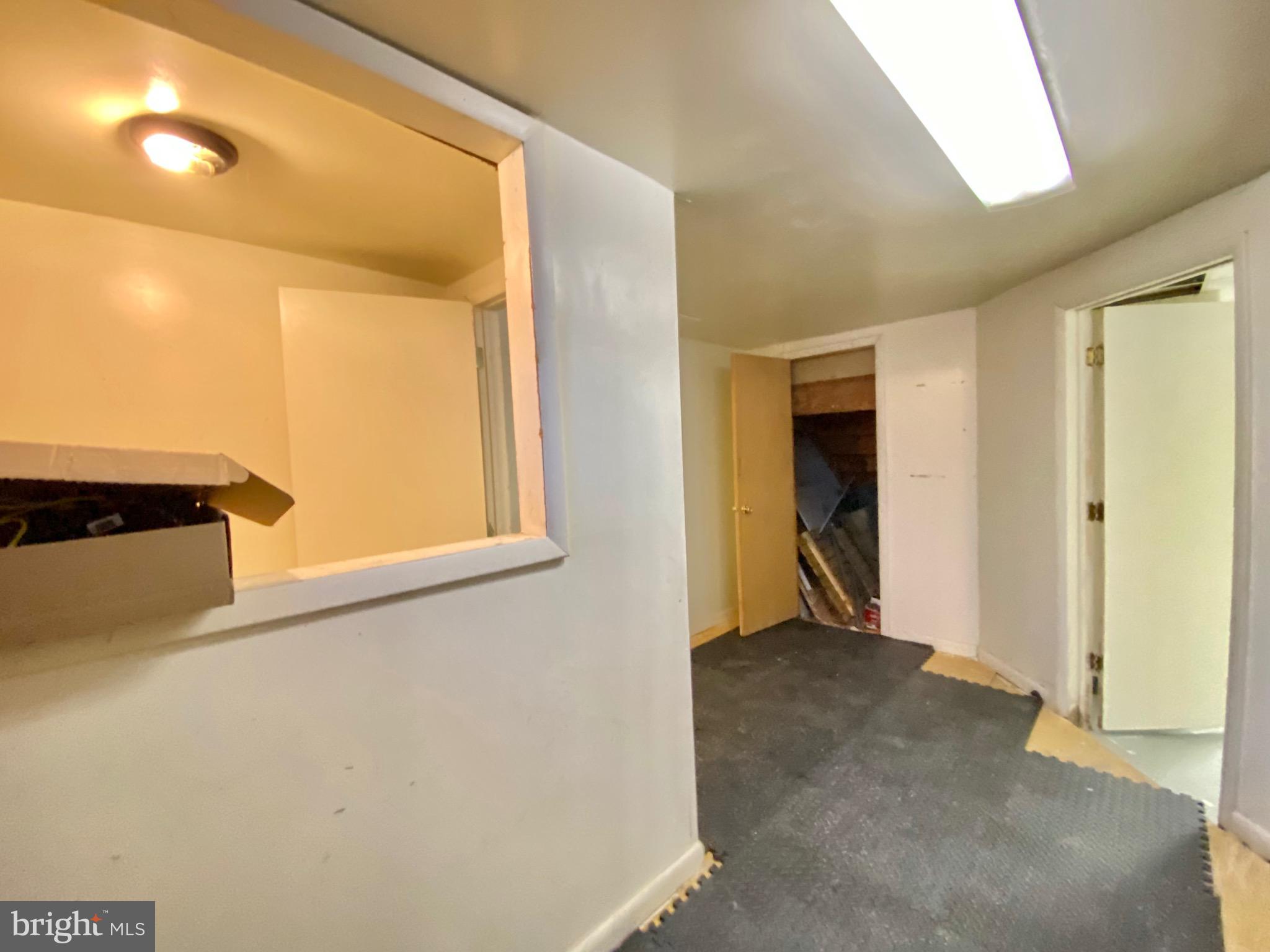 TEMPLE UNIVERSITY - Residential Lease