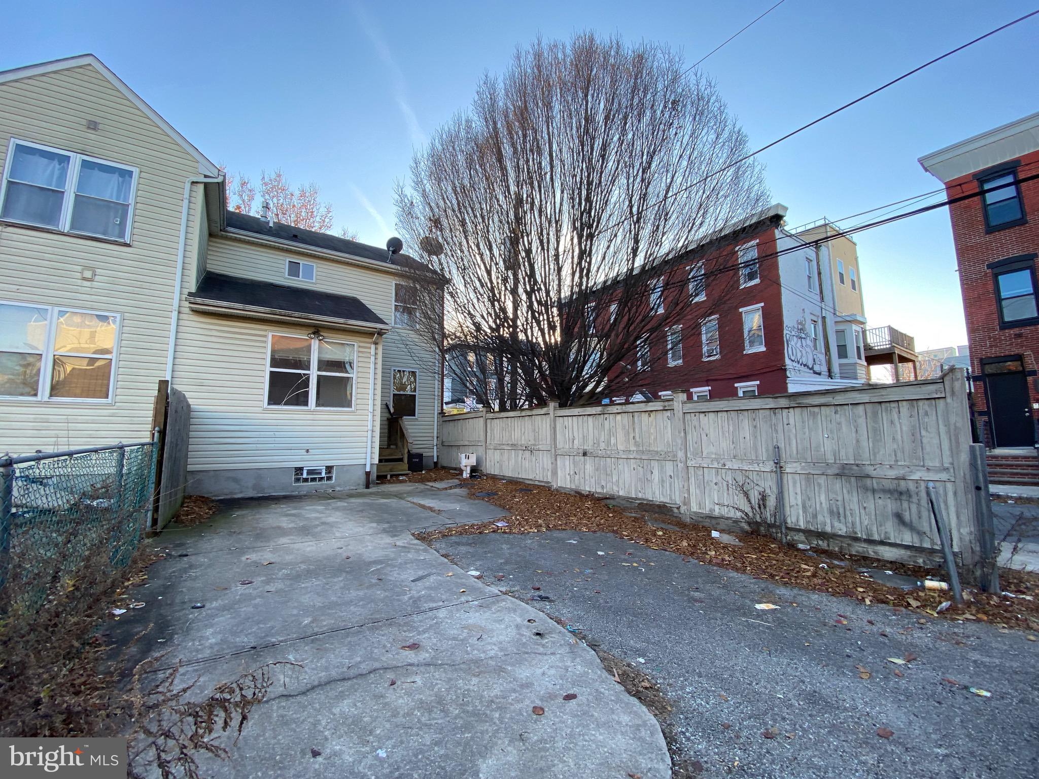 TEMPLE UNIVERSITY - Residential Lease