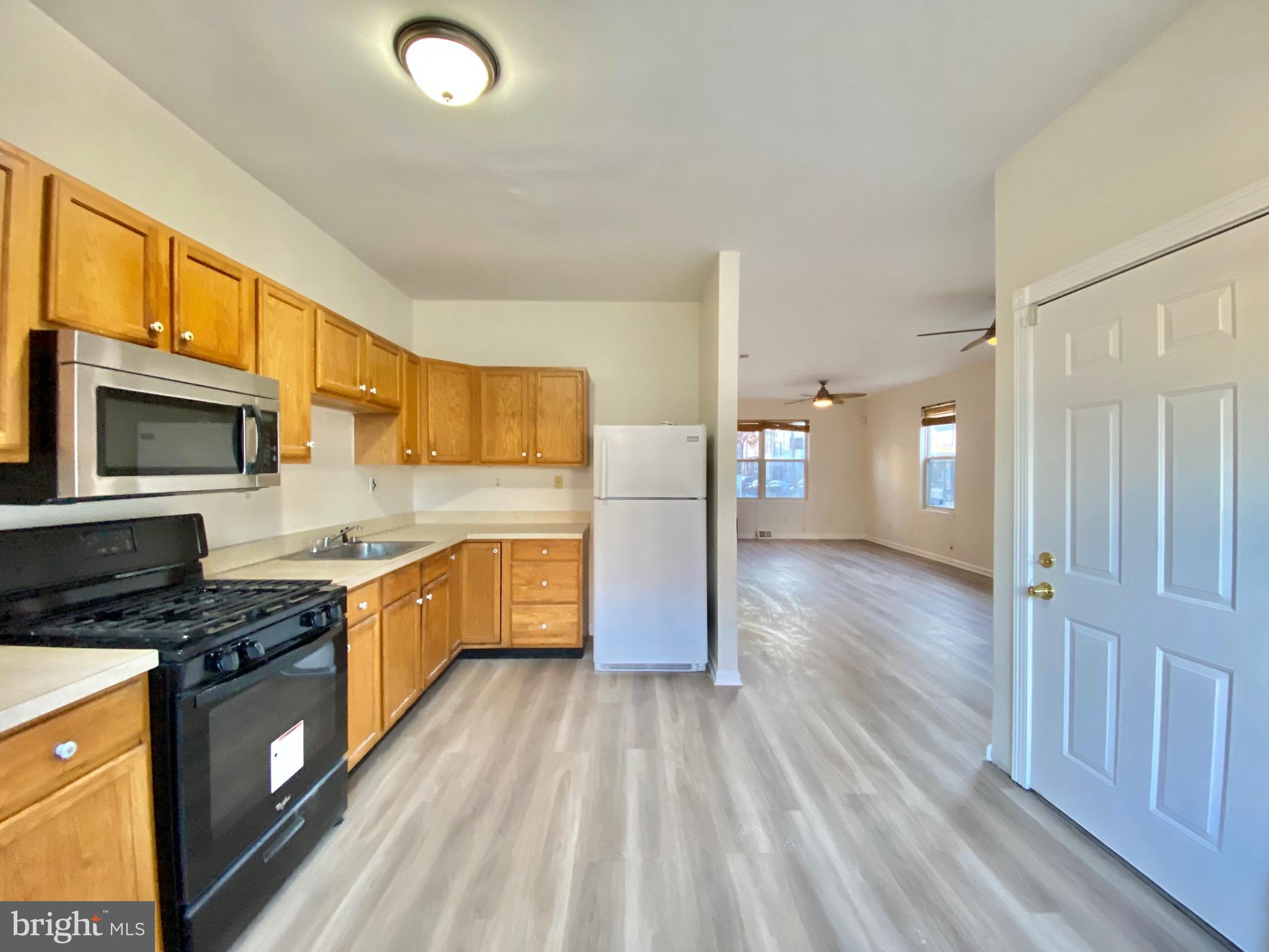 TEMPLE UNIVERSITY - Residential Lease