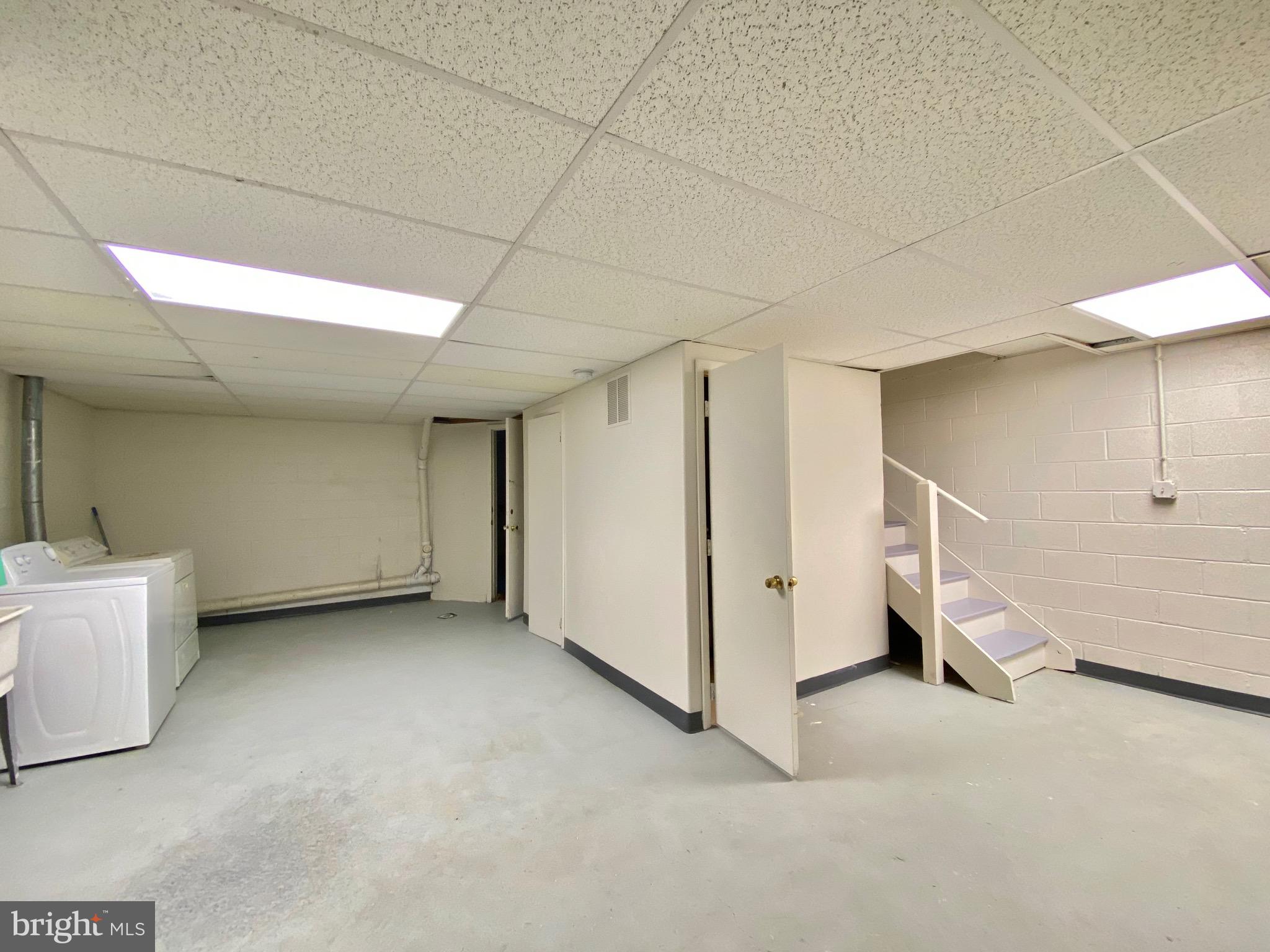 TEMPLE UNIVERSITY - Residential Lease