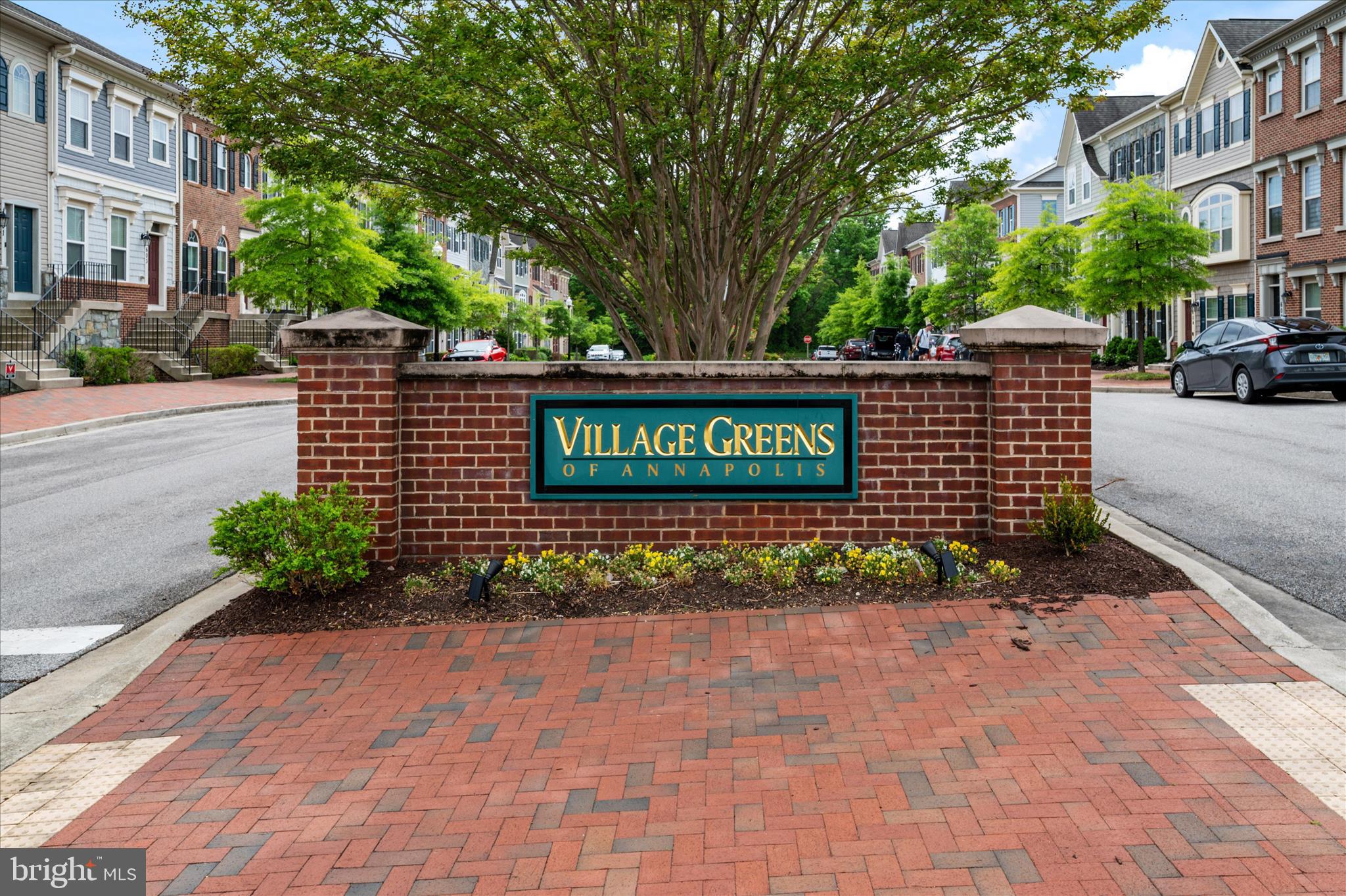VILLAGE GREENS - Residential