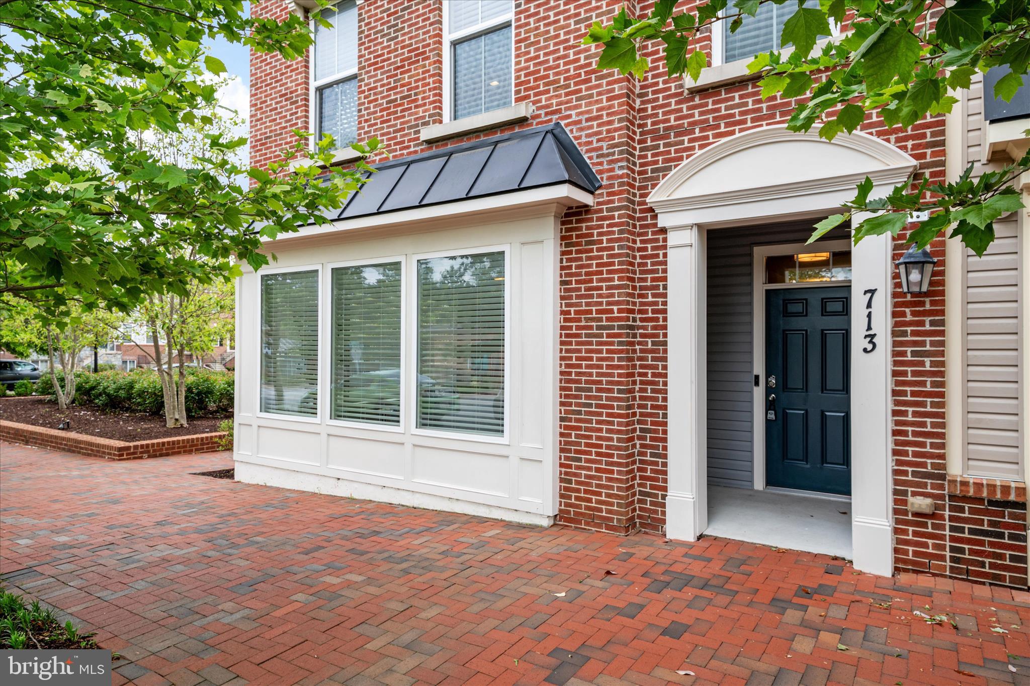 VILLAGE GREENS - Residential