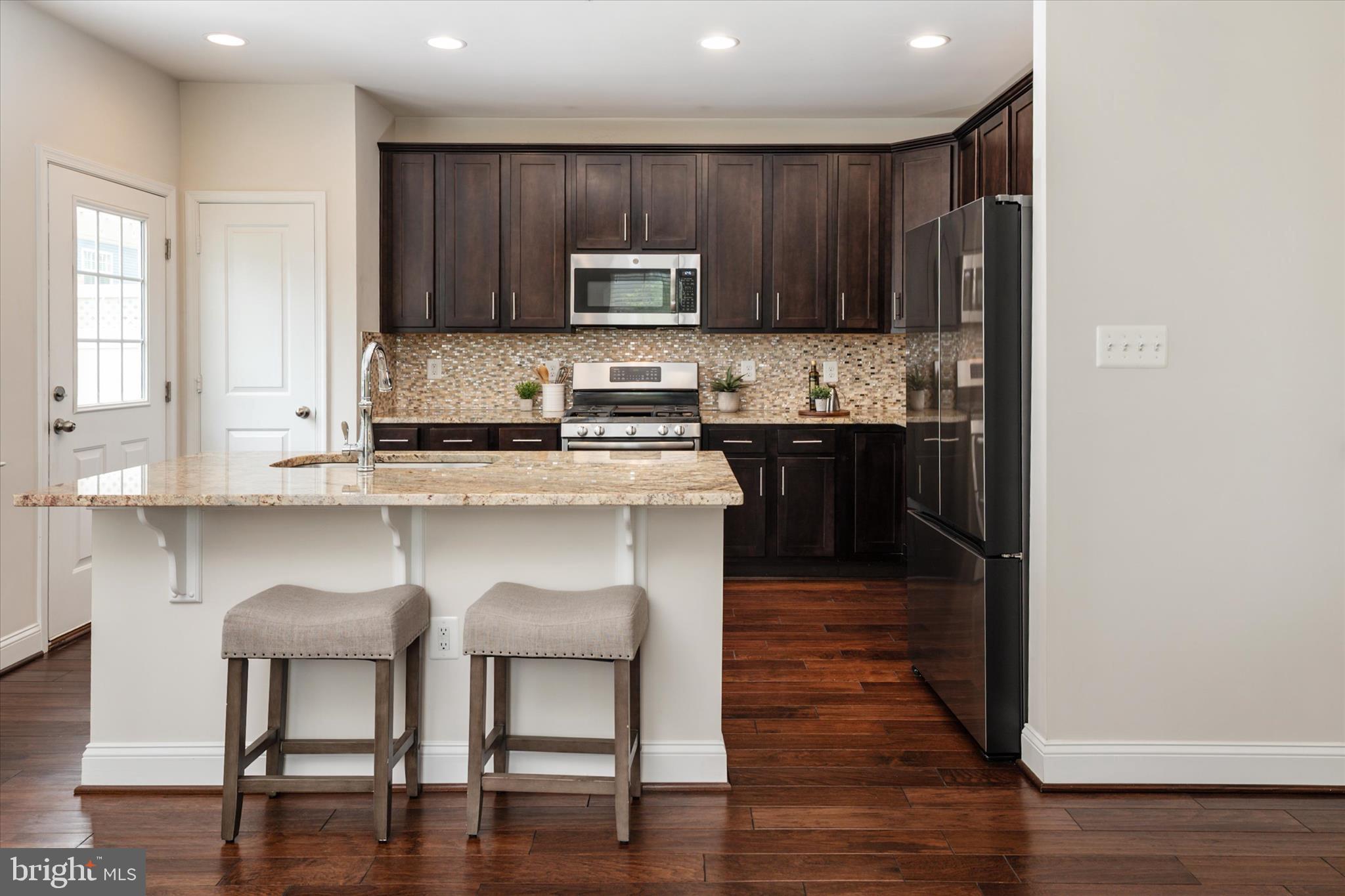 VILLAGE GREENS - Residential