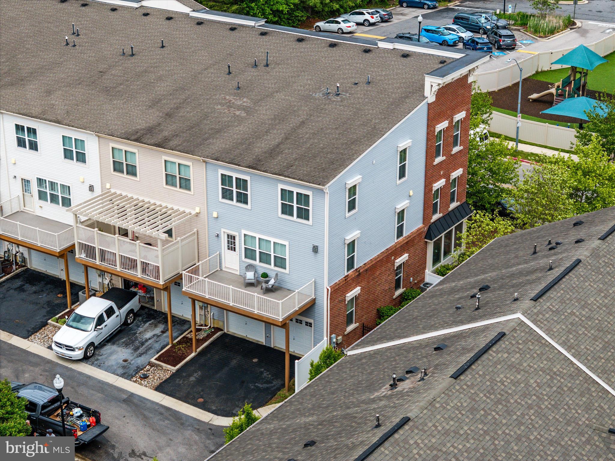 VILLAGE GREENS - Residential