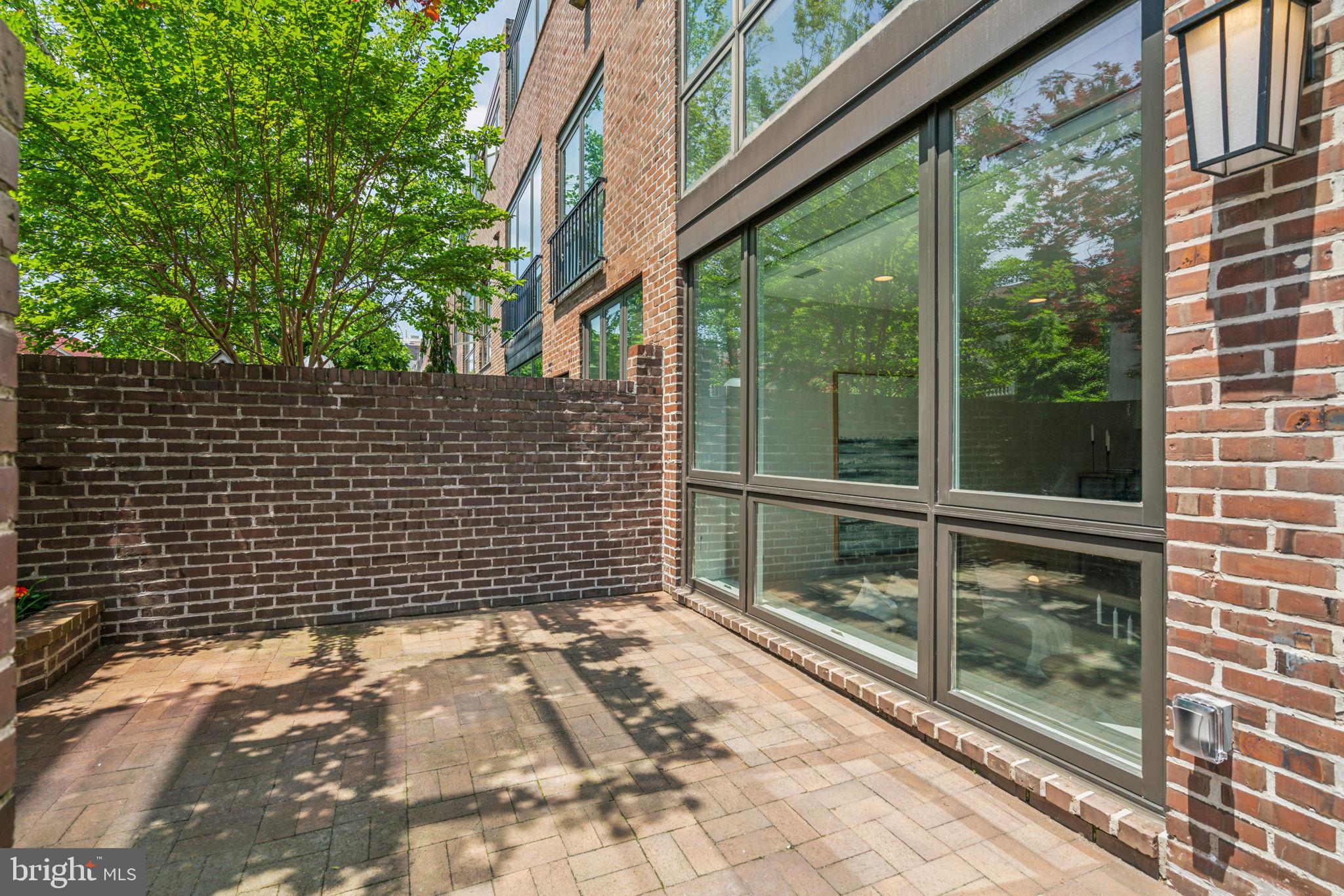 SOCIETY HILL - Residential