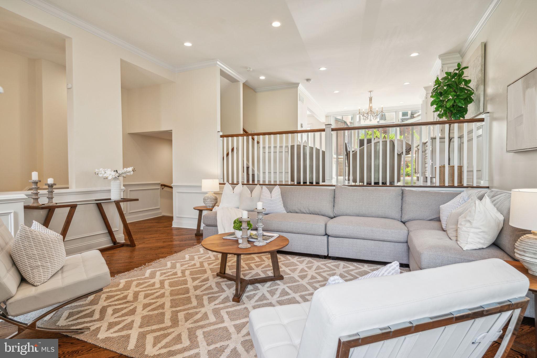 SOCIETY HILL - Residential