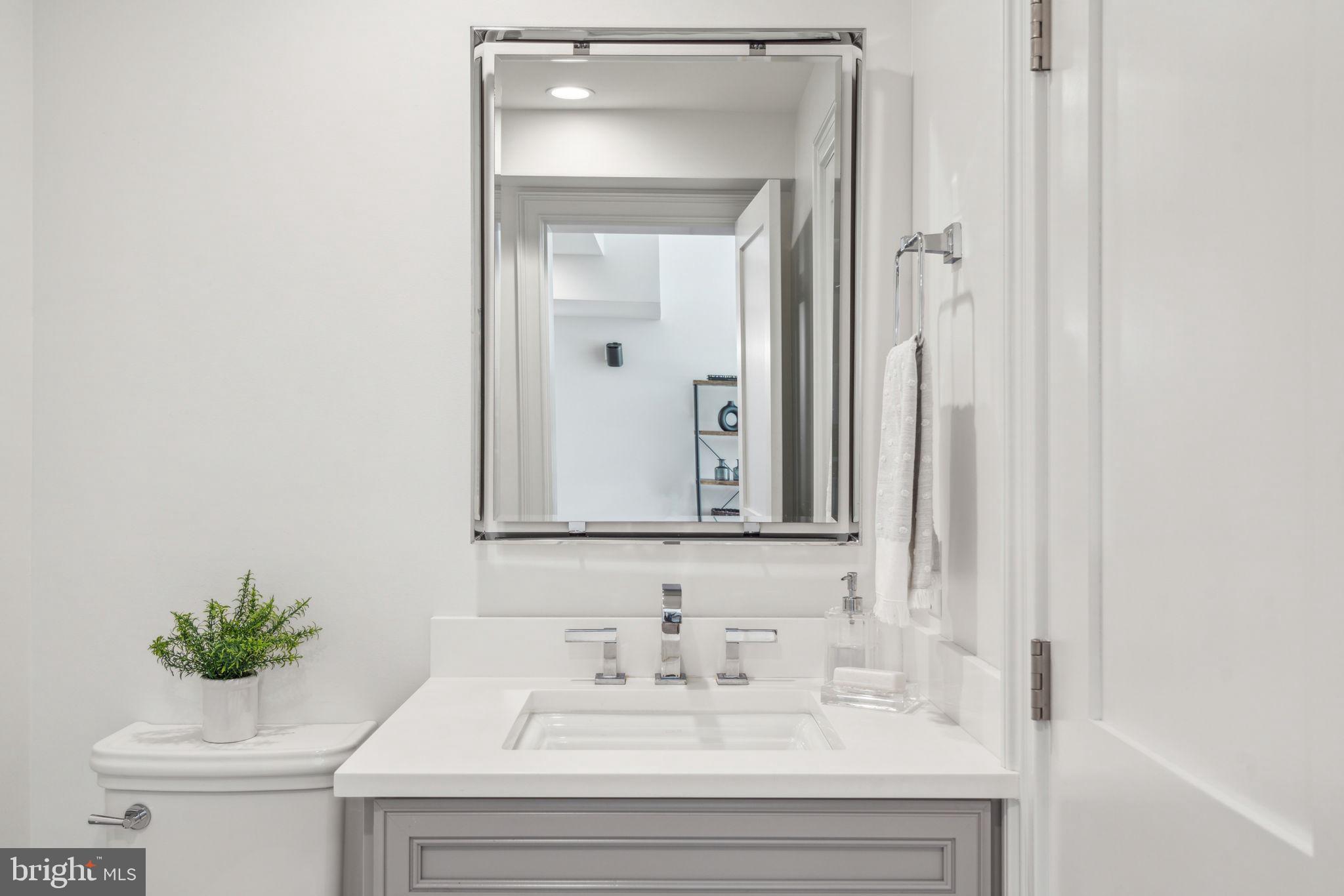 SOCIETY HILL - Residential