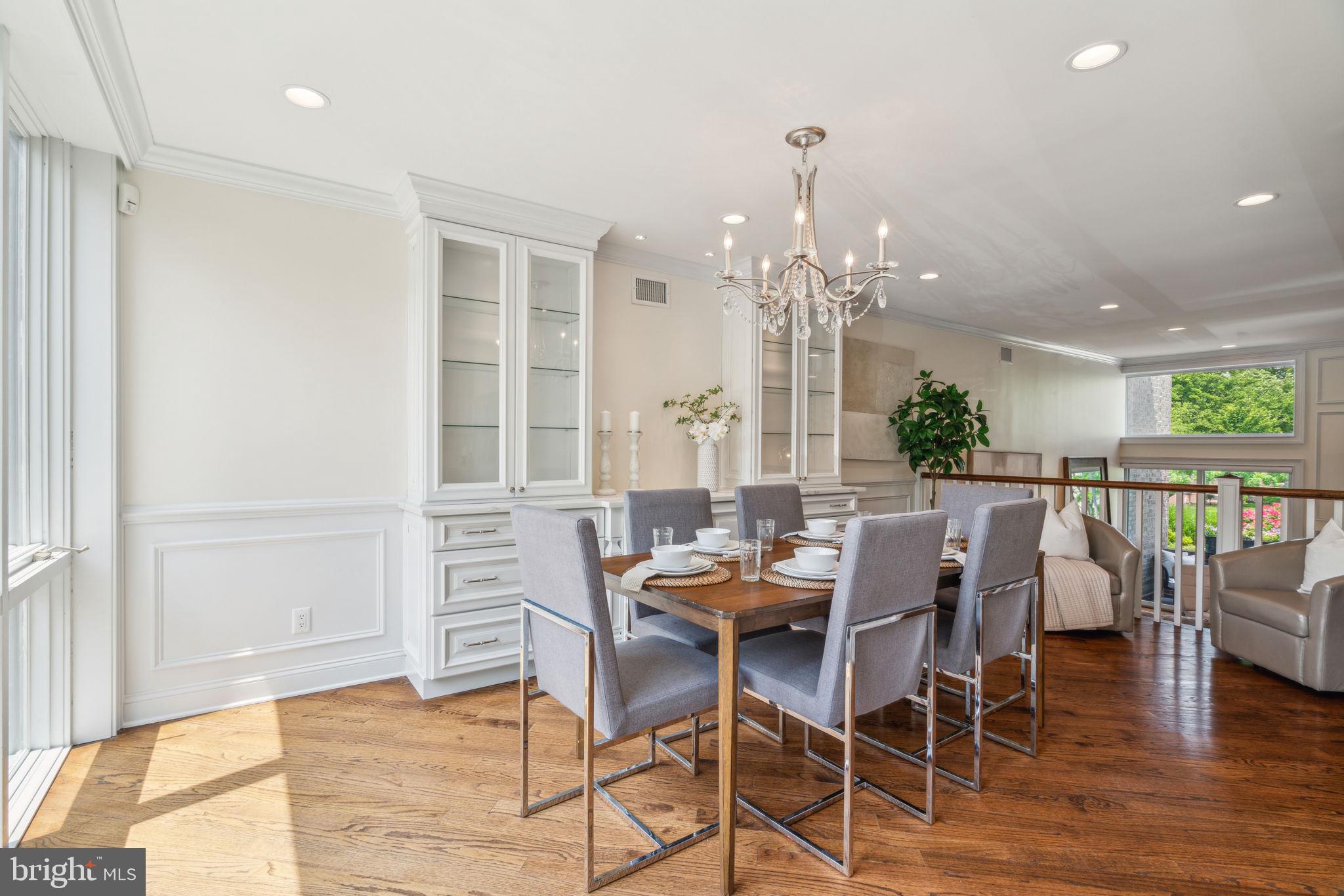 SOCIETY HILL - Residential