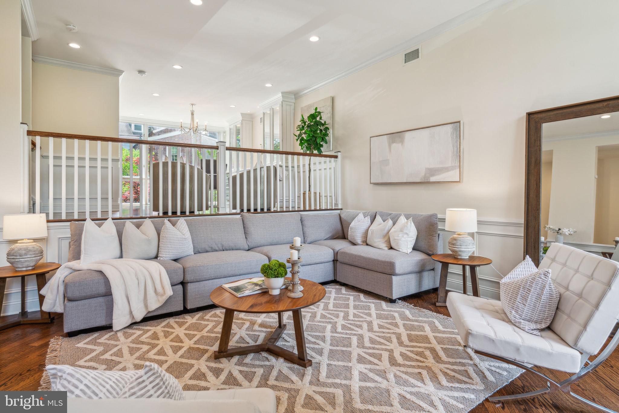 SOCIETY HILL - Residential