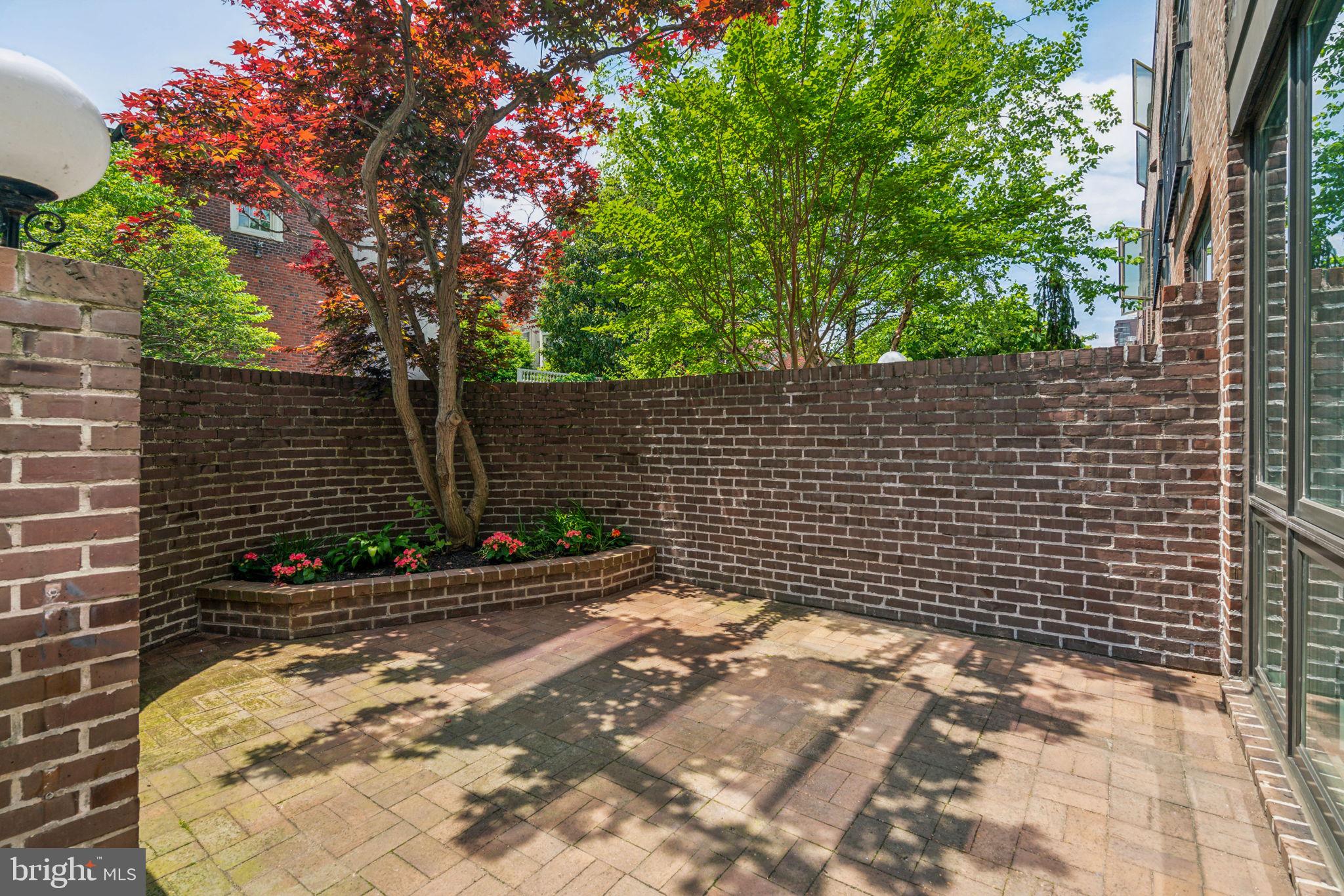 SOCIETY HILL - Residential