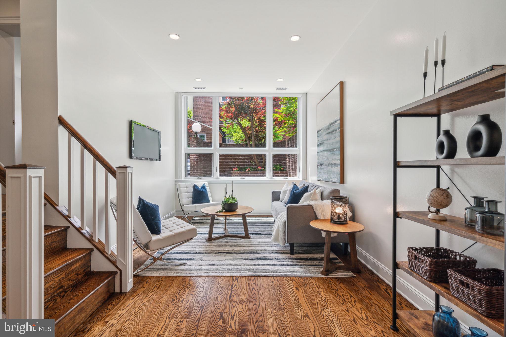 SOCIETY HILL - Residential