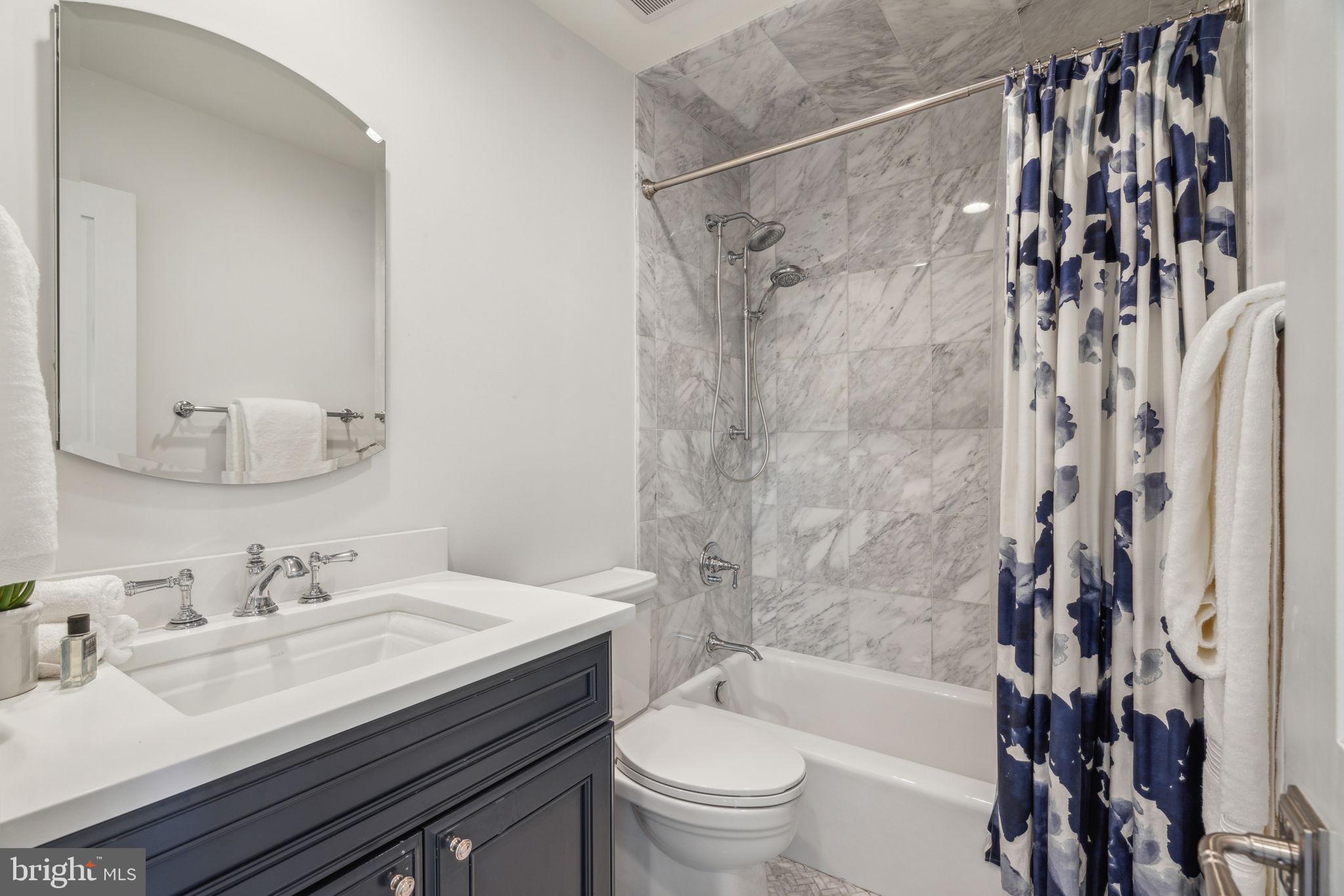 SOCIETY HILL - Residential