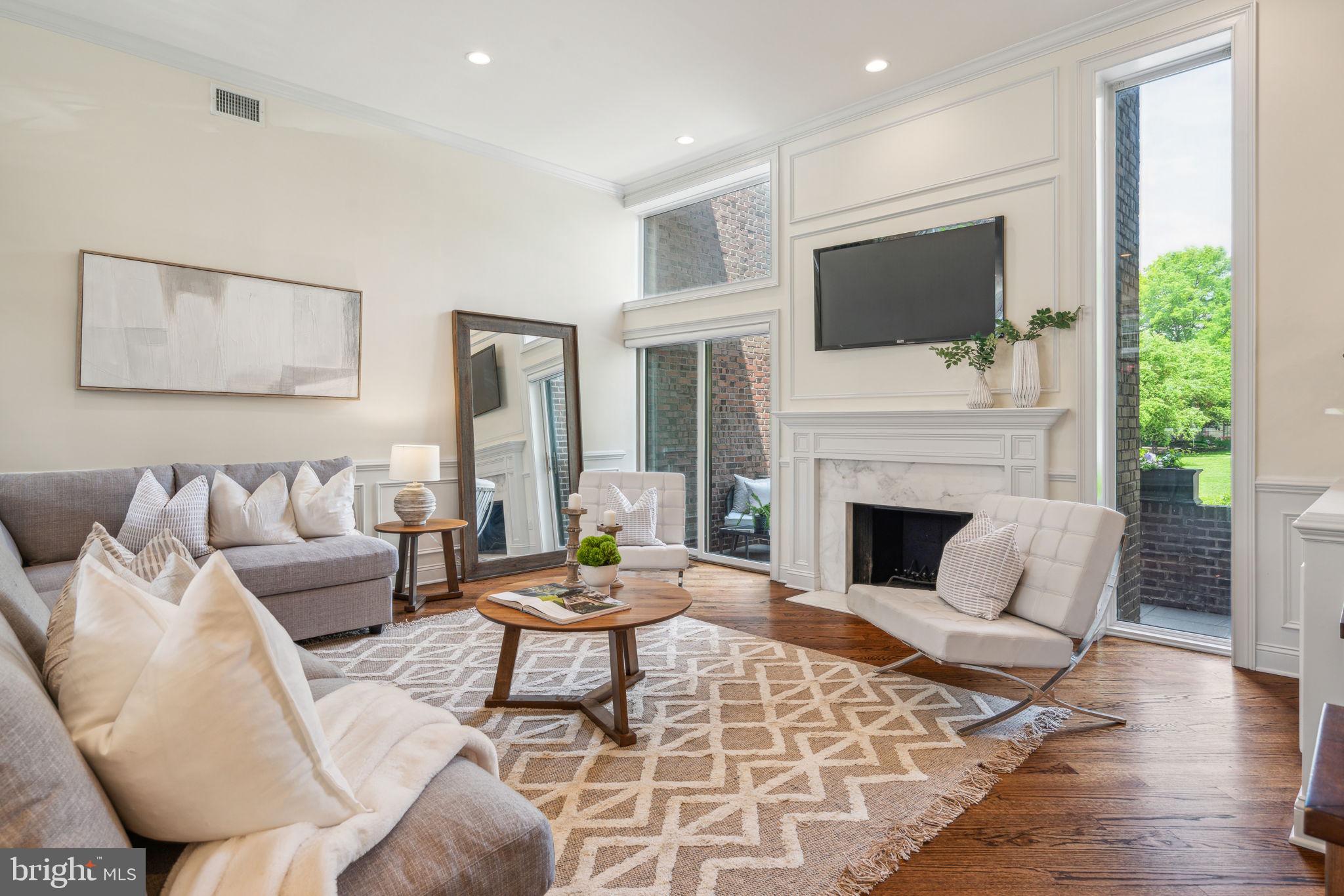 SOCIETY HILL - Residential