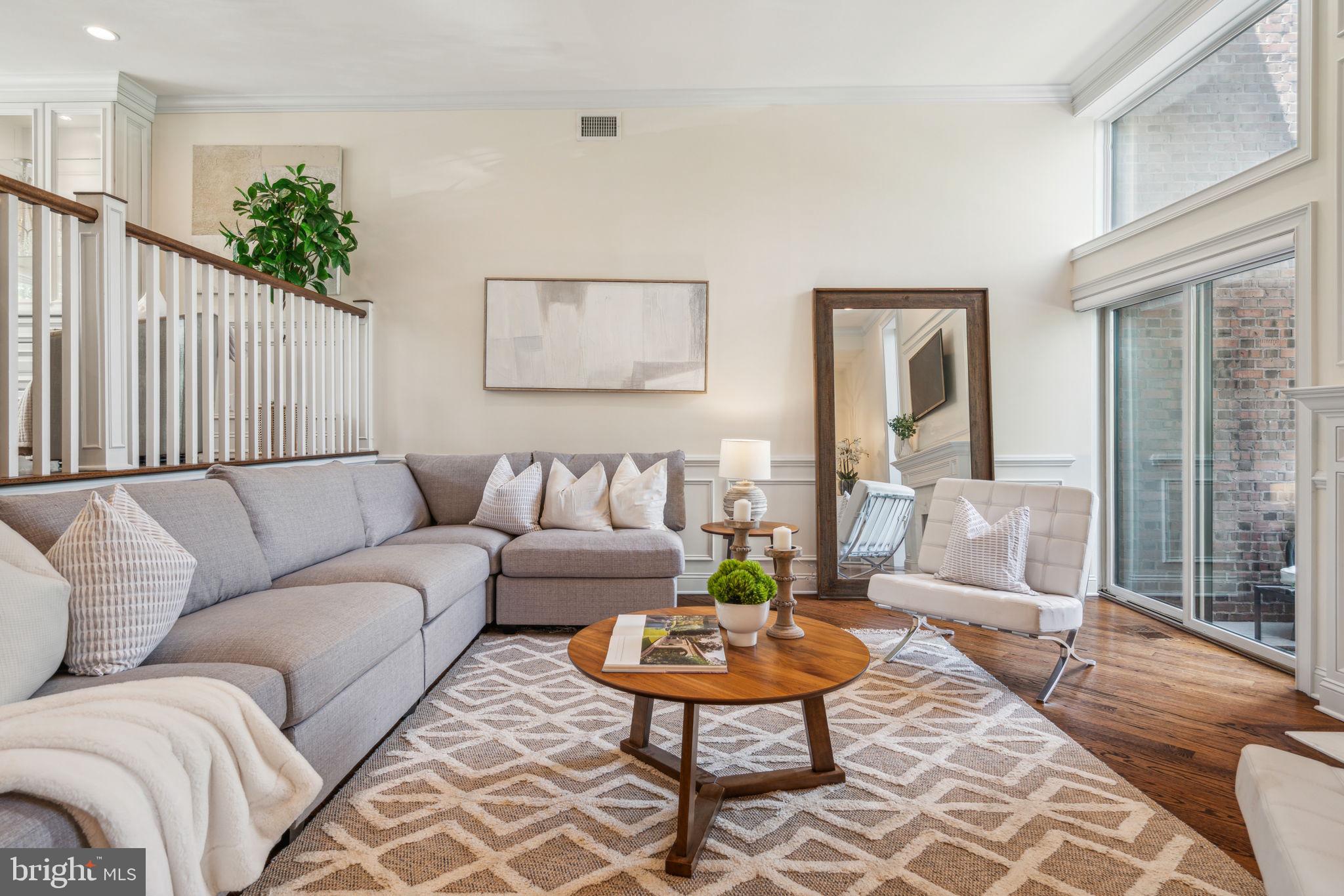 SOCIETY HILL - Residential