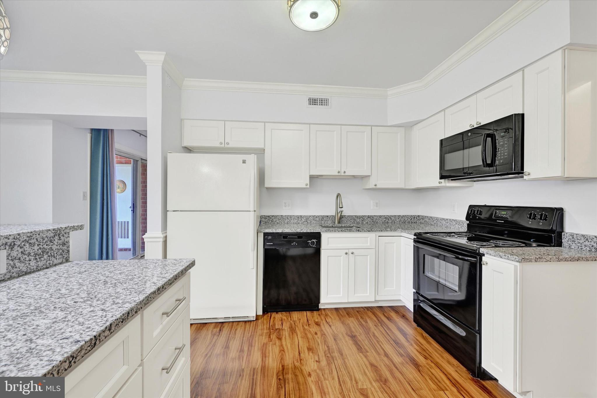 SHEPHERDS KNOLL GARDEN - Residential