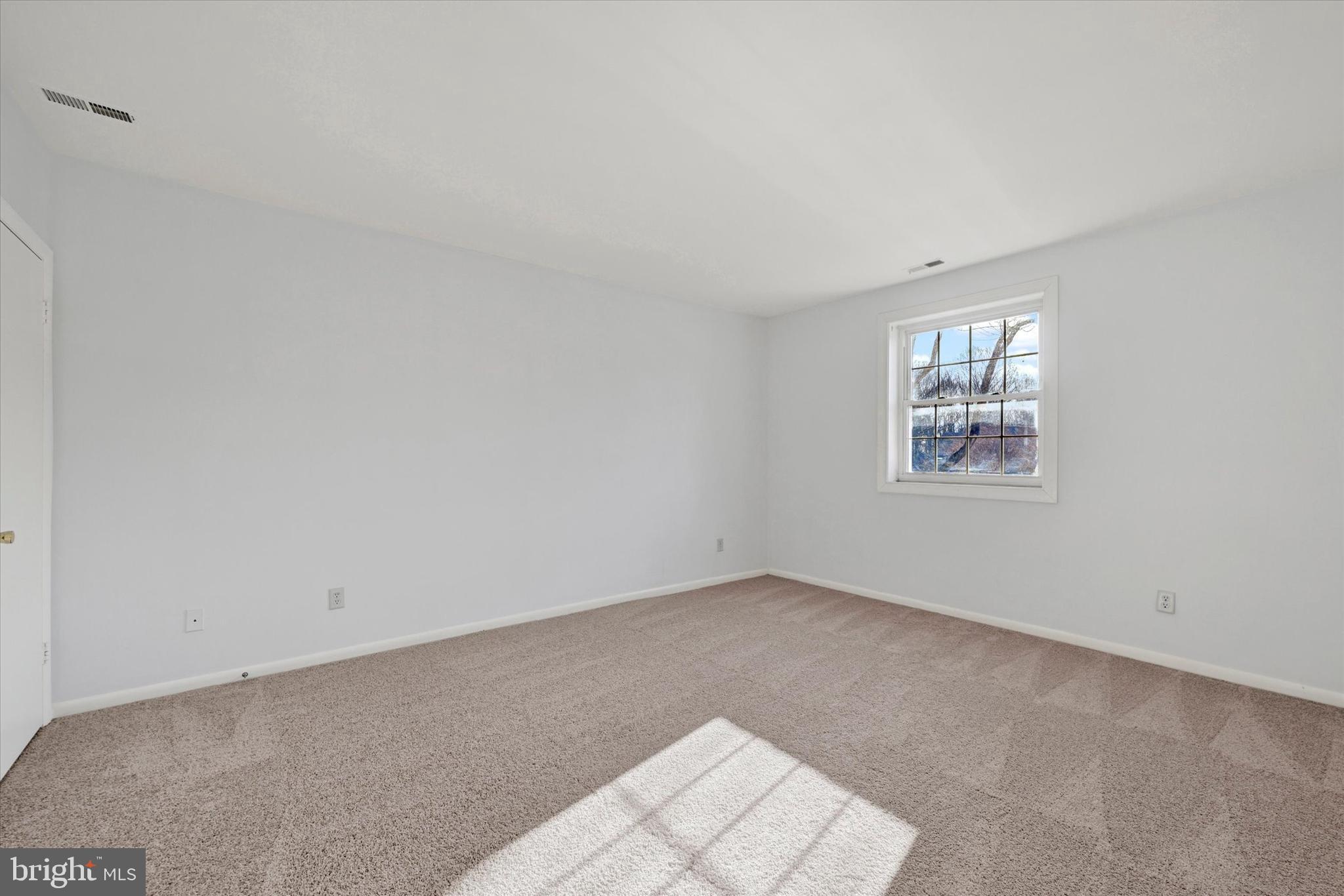 SHEPHERDS KNOLL GARDEN - Residential