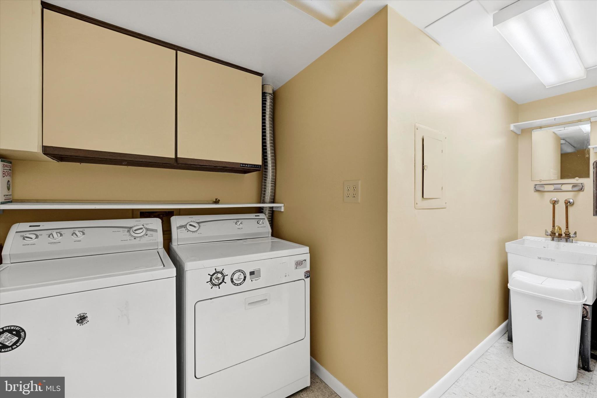 SHEPHERDS KNOLL GARDEN - Residential