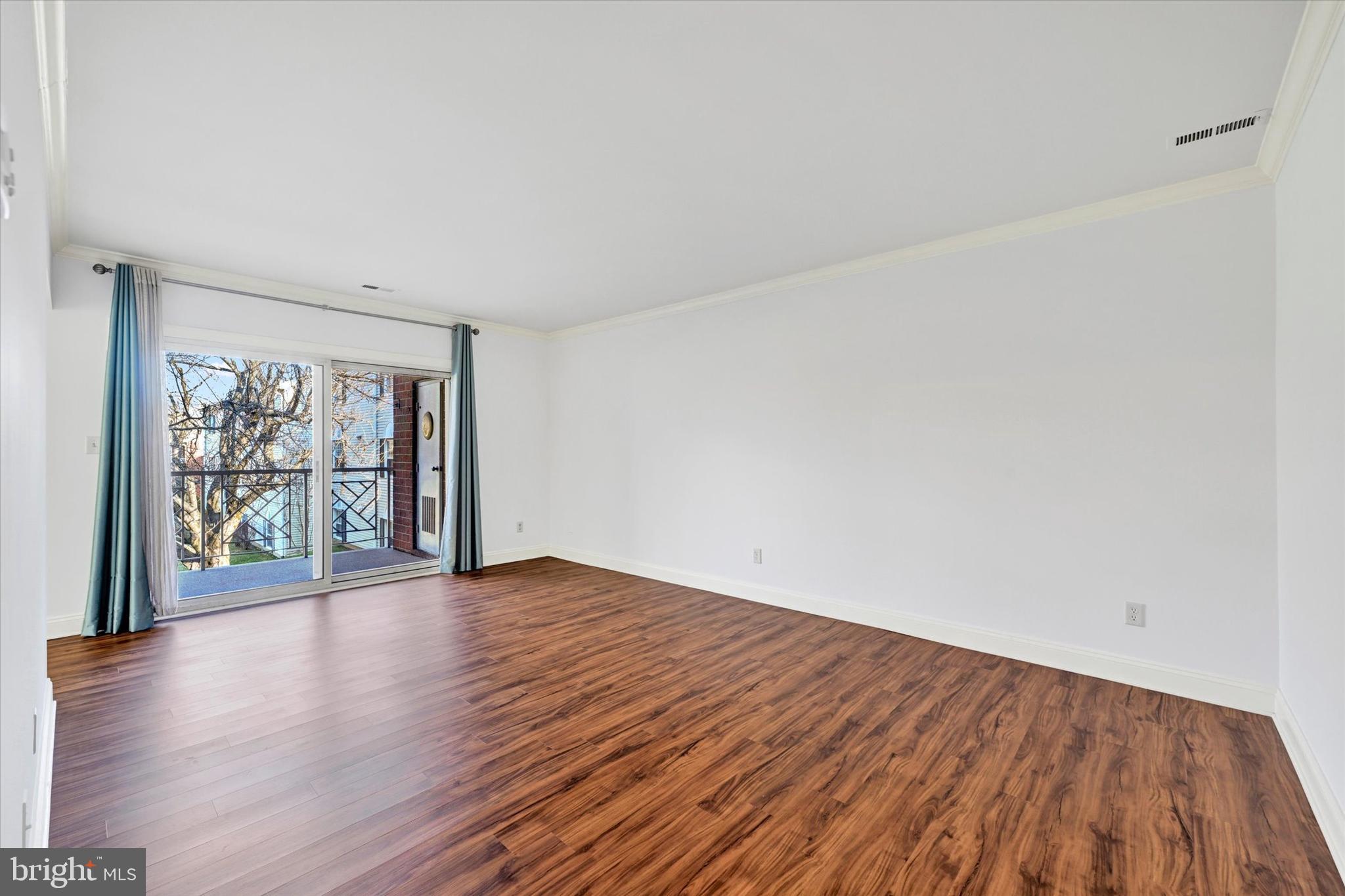 SHEPHERDS KNOLL GARDEN - Residential