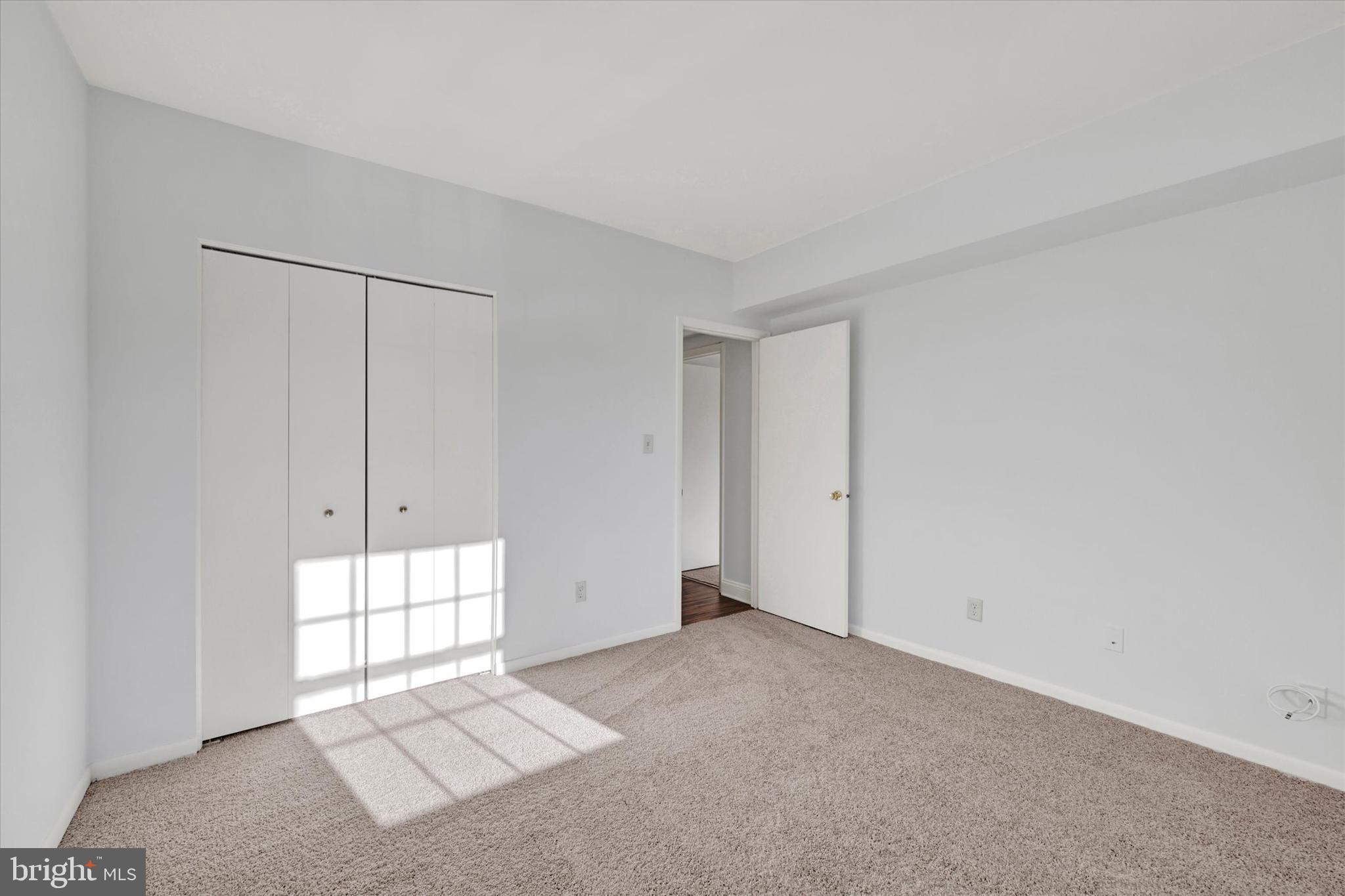 SHEPHERDS KNOLL GARDEN - Residential