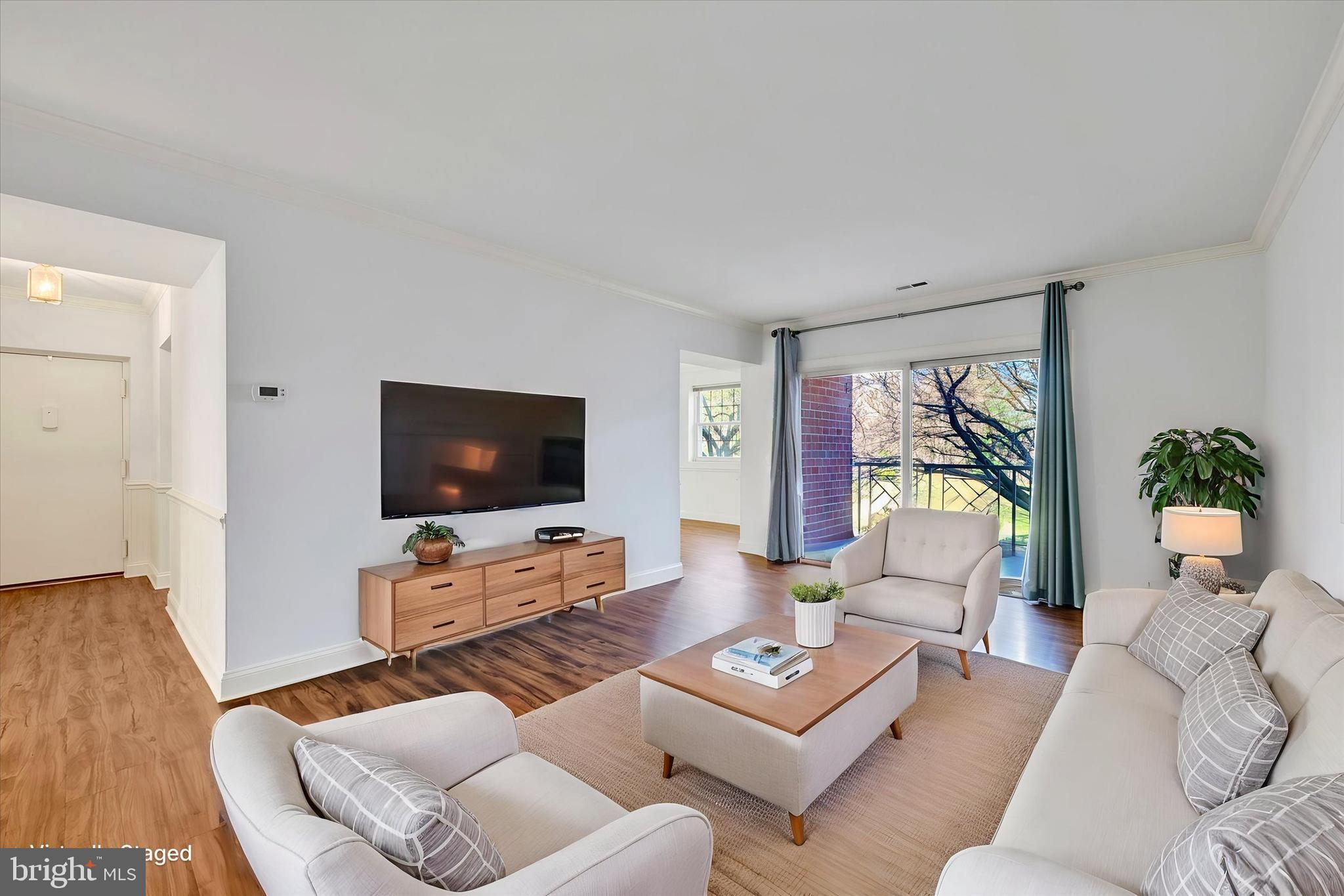 SHEPHERDS KNOLL GARDEN - Residential