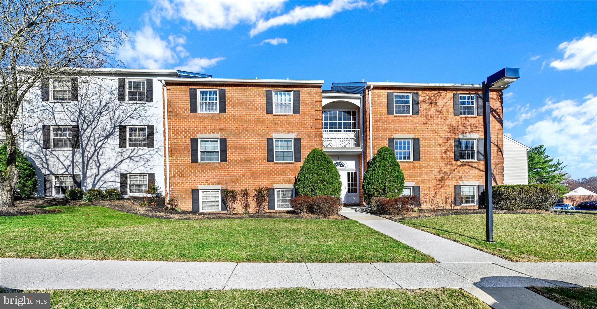 SHEPHERDS KNOLL GARDEN - Residential