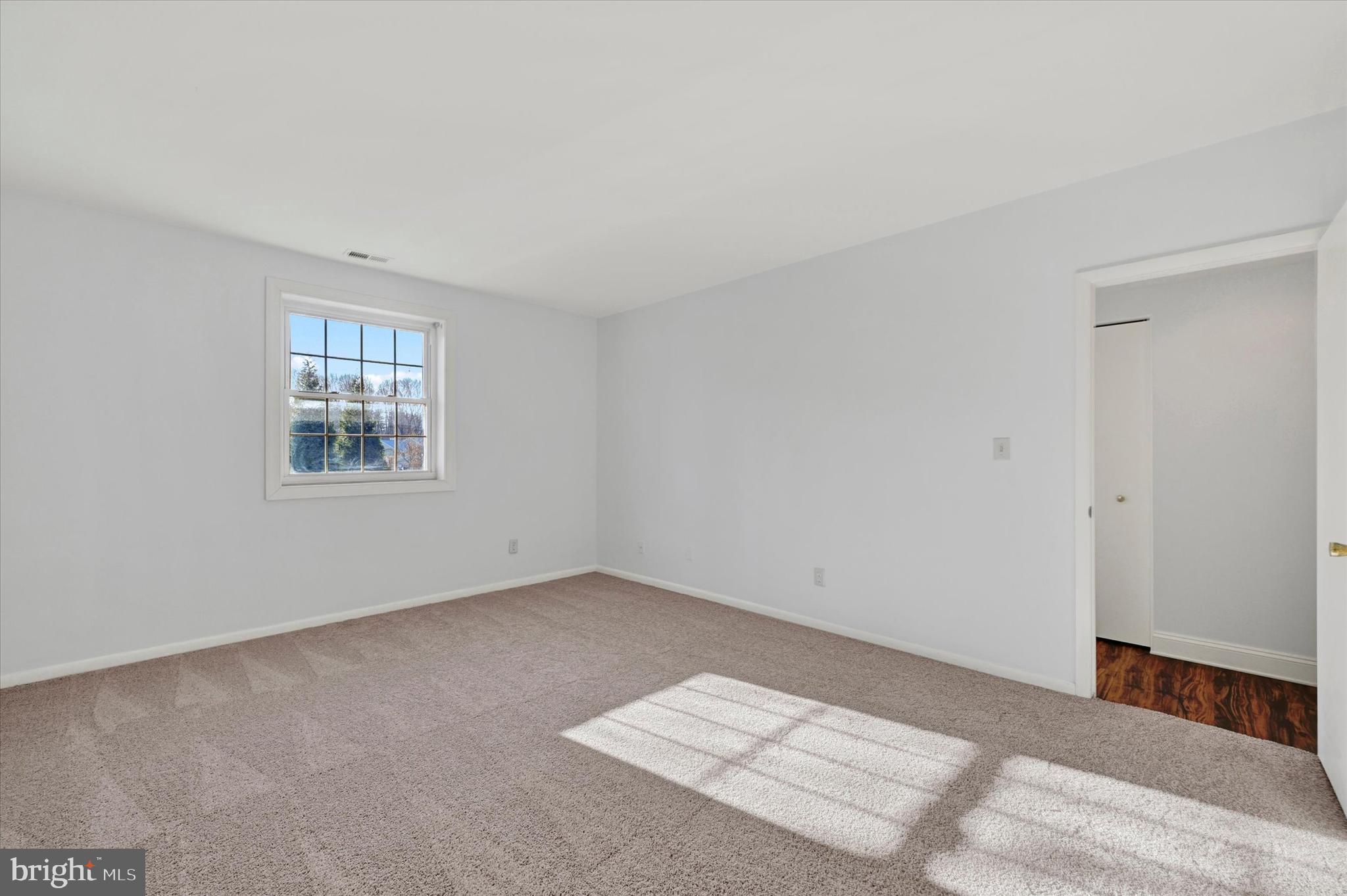 SHEPHERDS KNOLL GARDEN - Residential