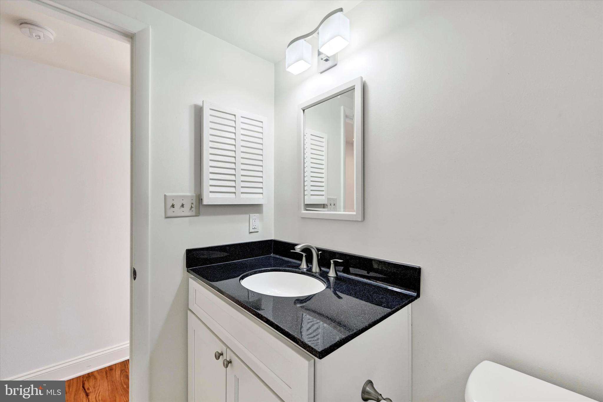 SHEPHERDS KNOLL GARDEN - Residential