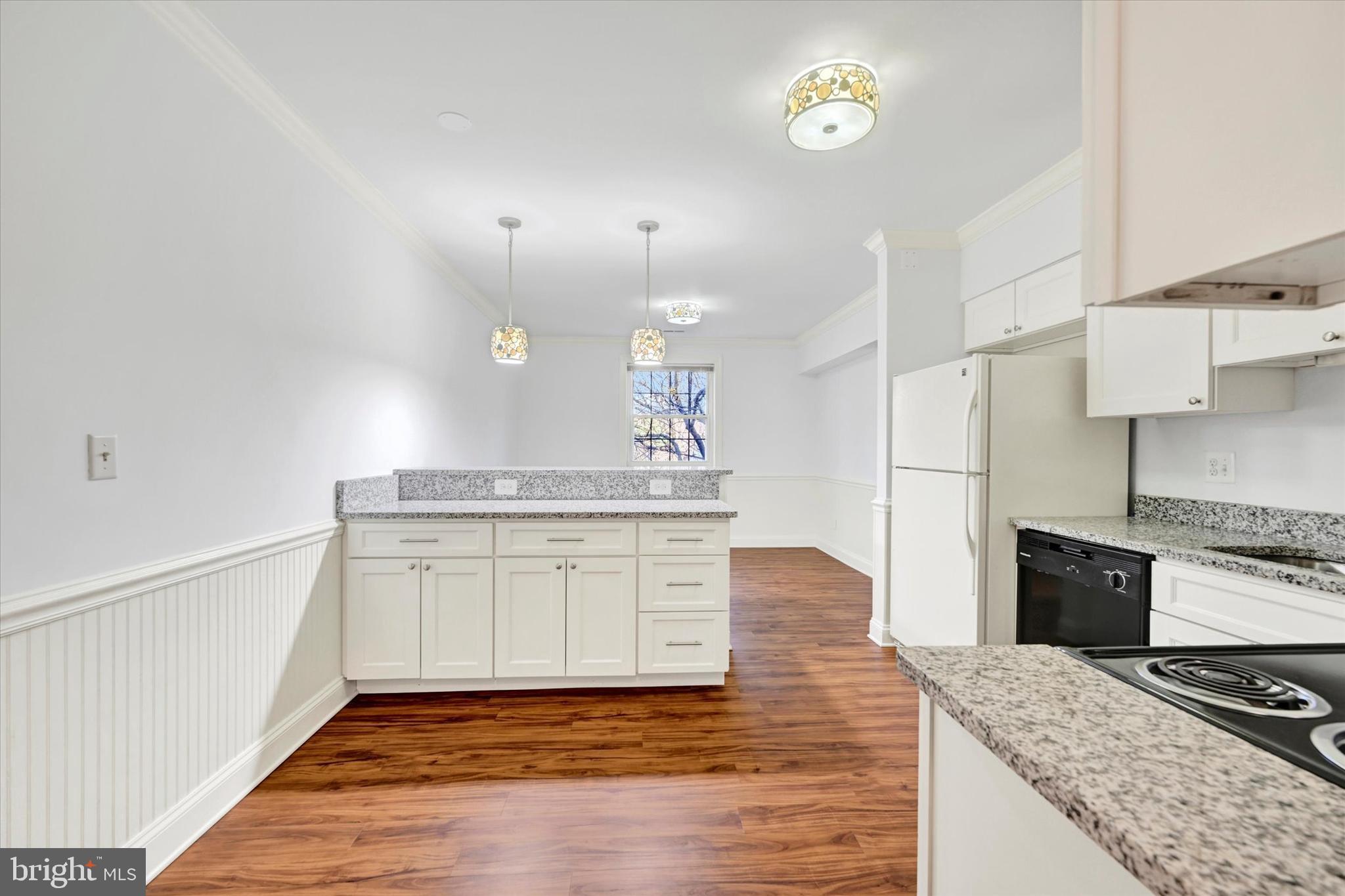 SHEPHERDS KNOLL GARDEN - Residential