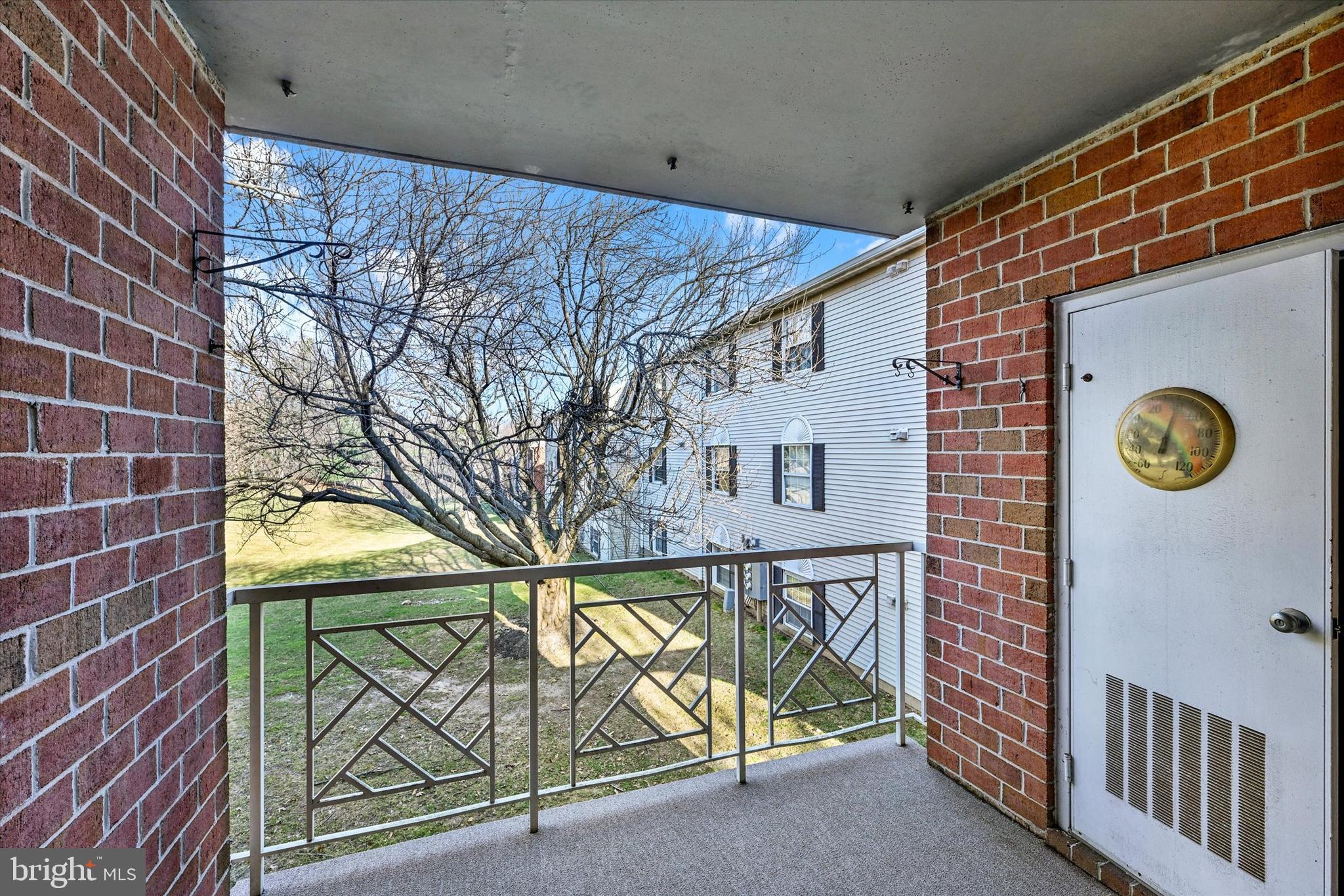 SHEPHERDS KNOLL GARDEN - Residential