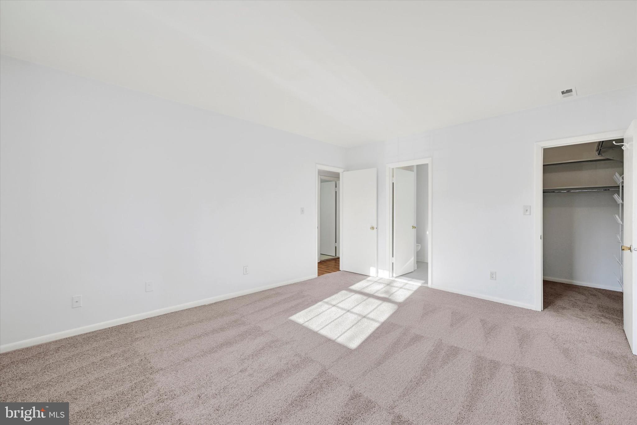 SHEPHERDS KNOLL GARDEN - Residential