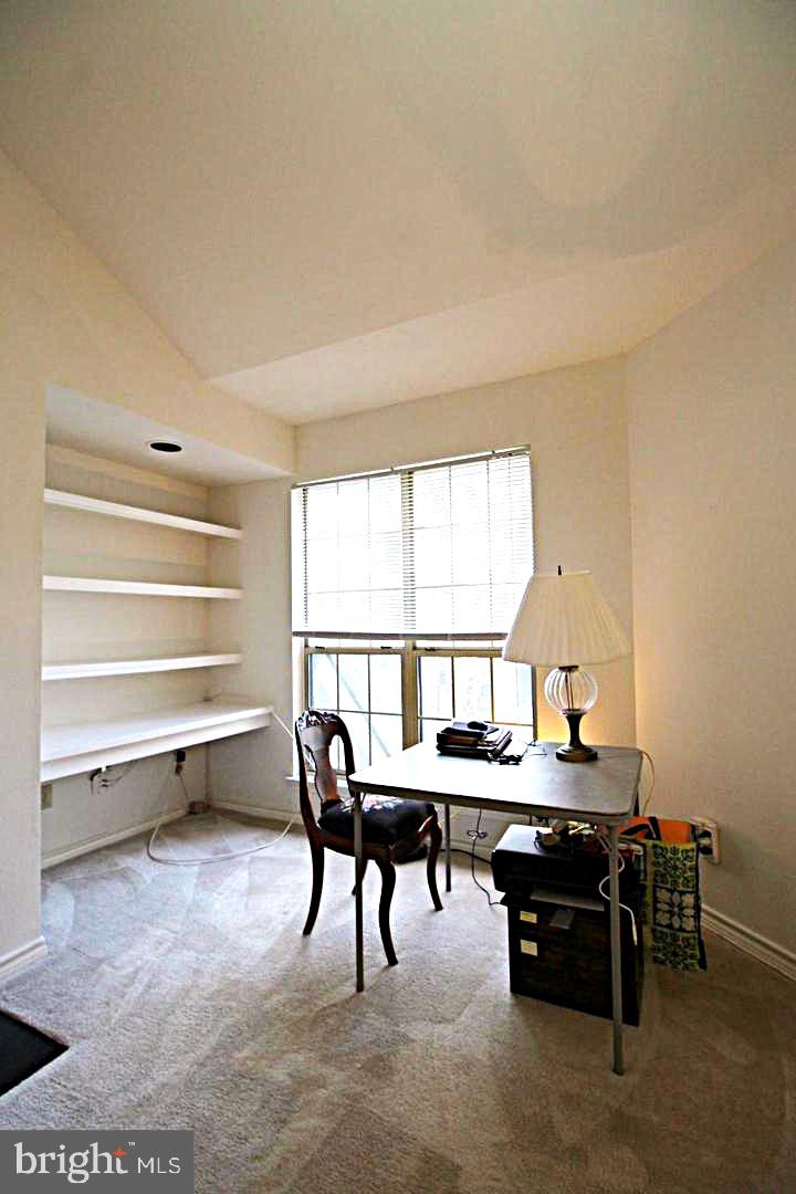 PENDERBROOK SQUARE CONDOMINIUMS - Residential