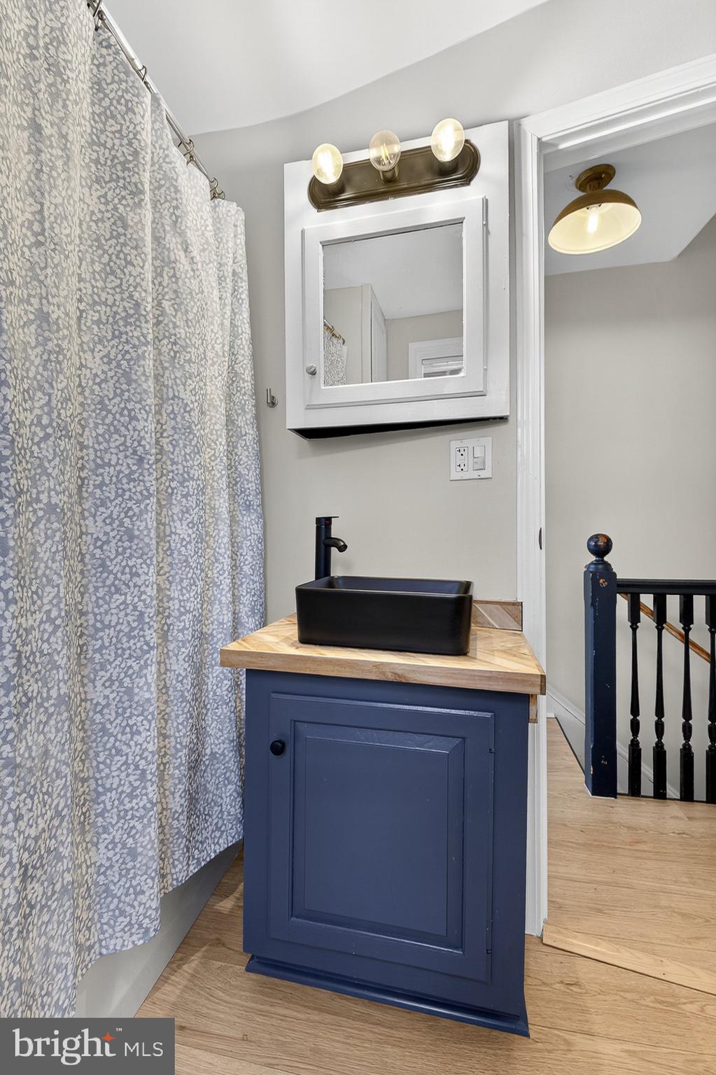 CHESTNUT HILL - Residential