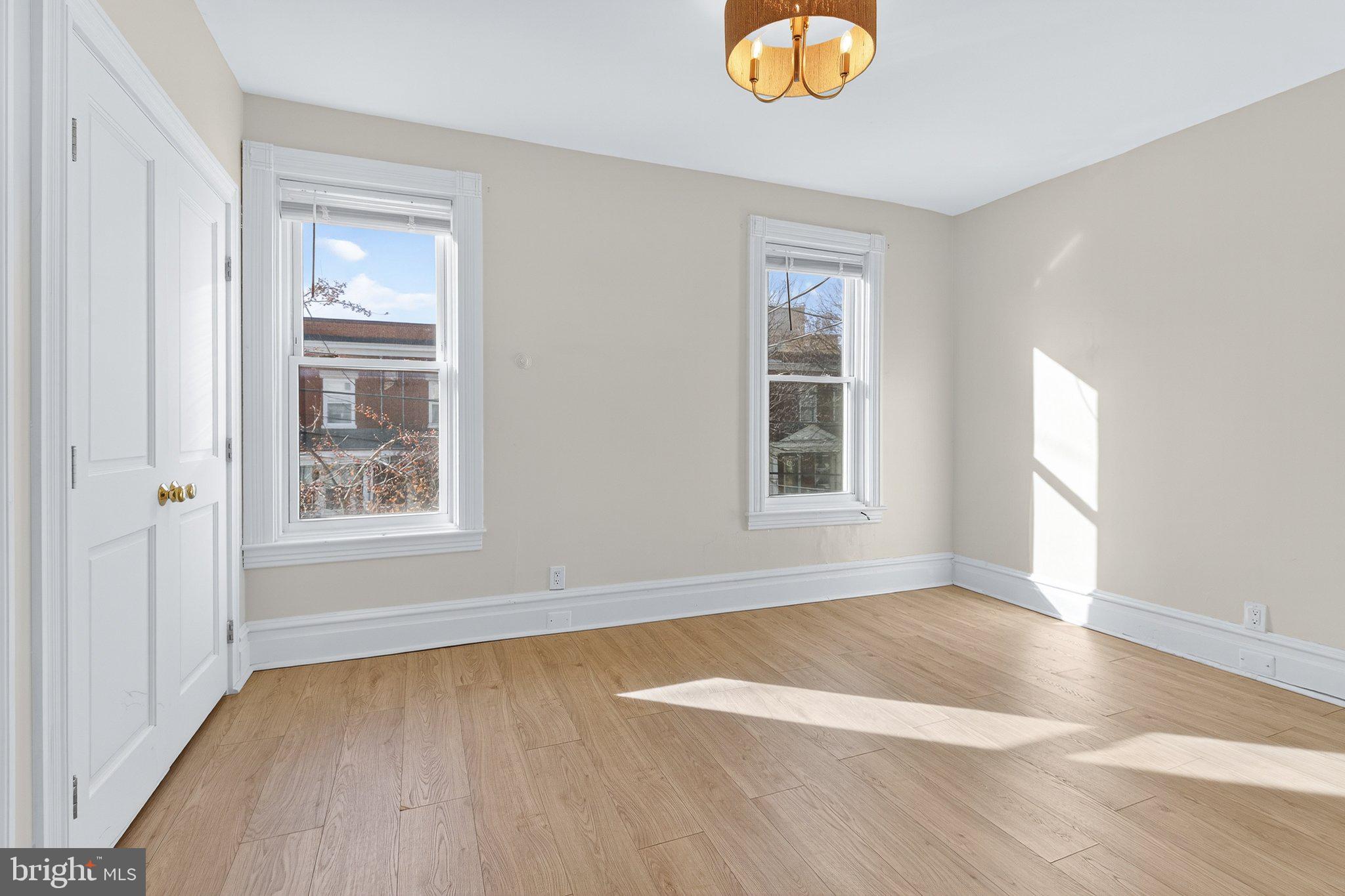 CHESTNUT HILL - Residential