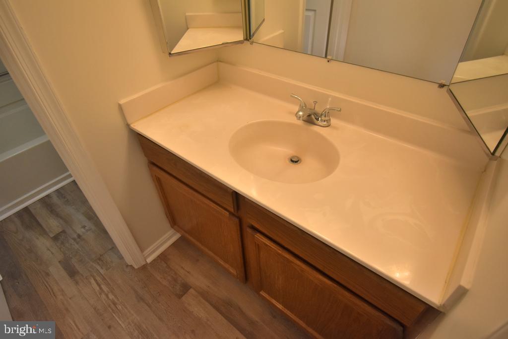 DEERWOOD - Residential Lease