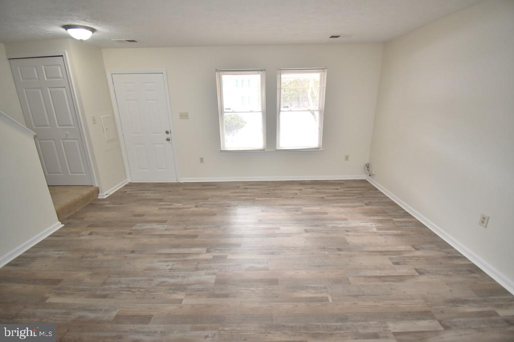 DEERWOOD - Residential Lease