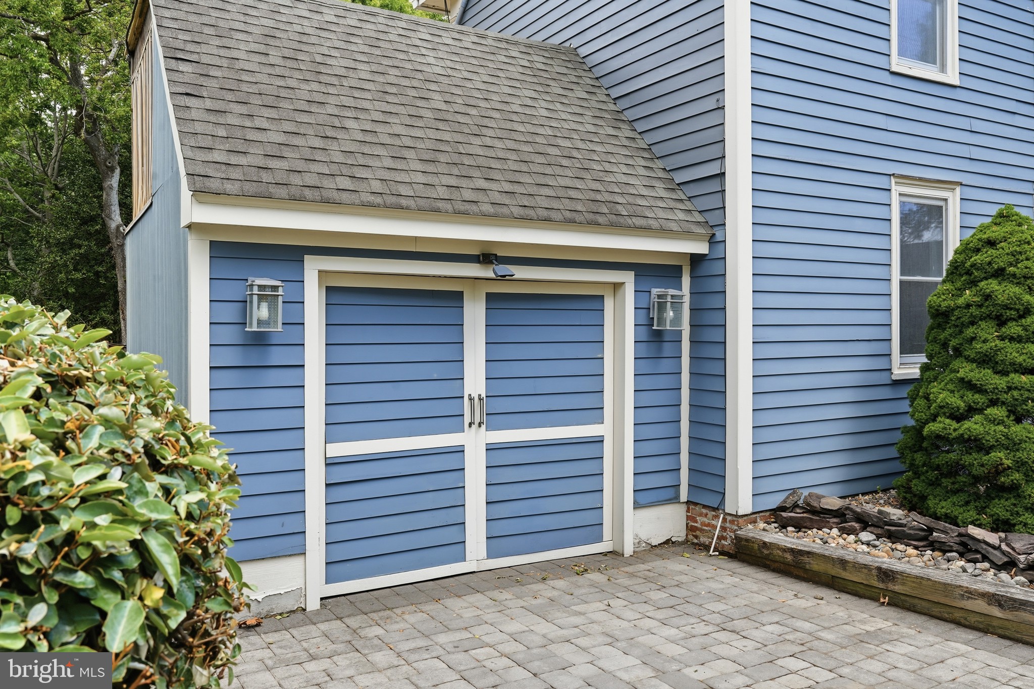 606 KINGS HIGHWAY