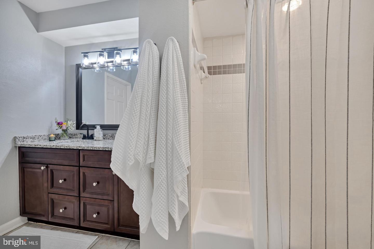 POINTE AT PARK CENTER - Residential Lease