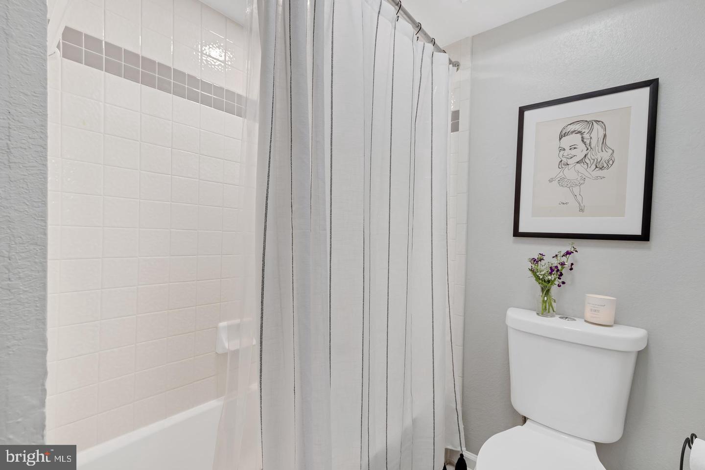 POINTE AT PARK CENTER - Residential Lease