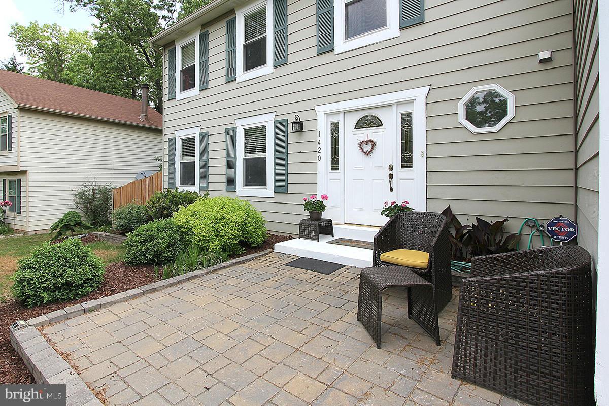 TREESIDE - Residential