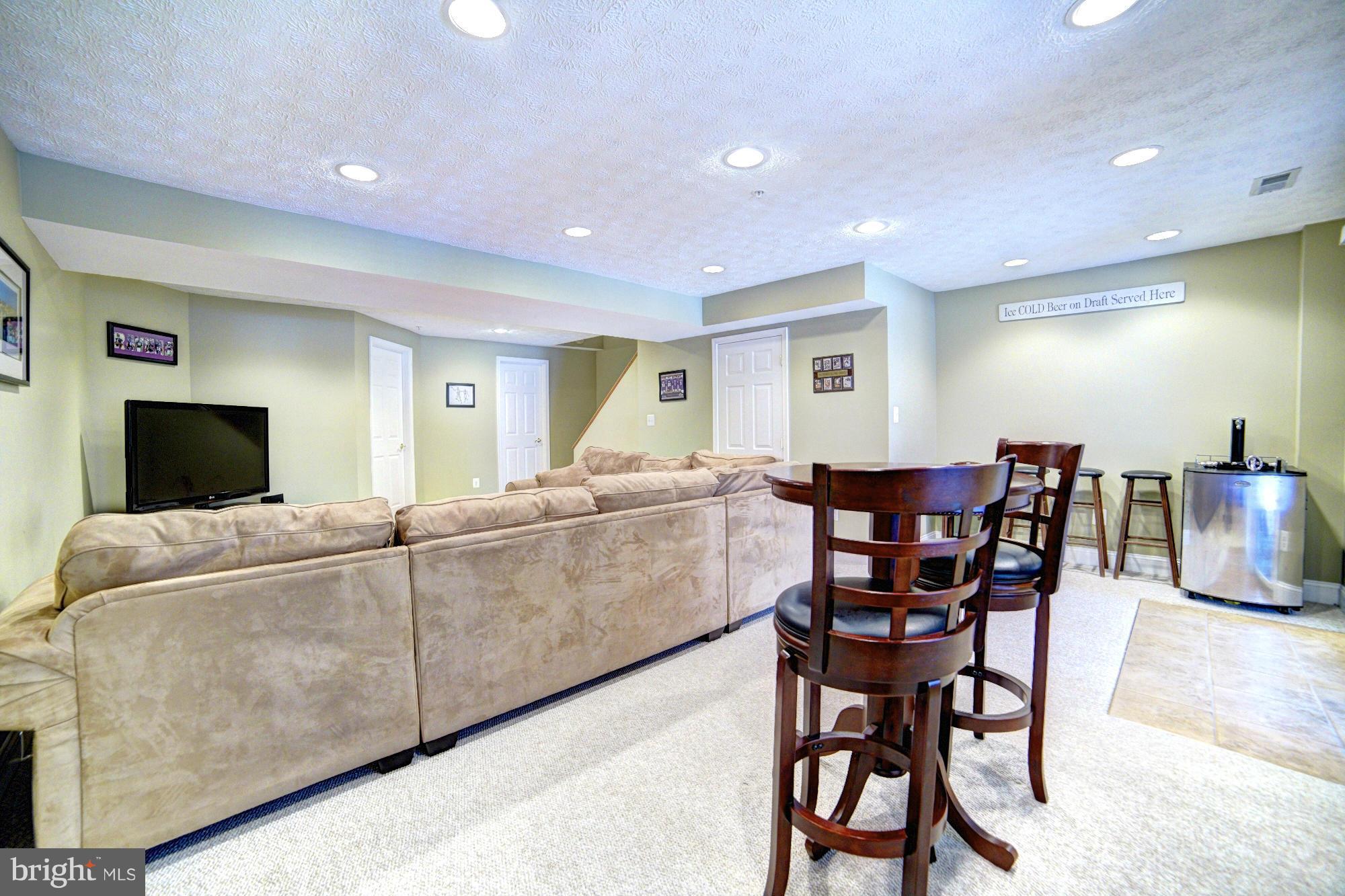 HICKORY OVERLOOK - Residential