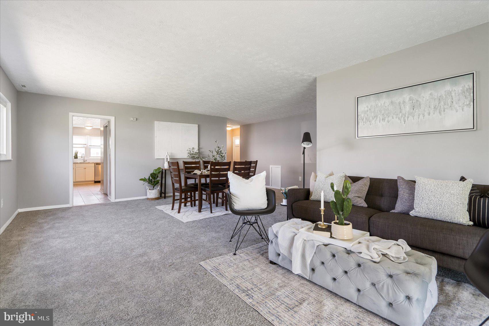 CHADWICK MANOR - Residential