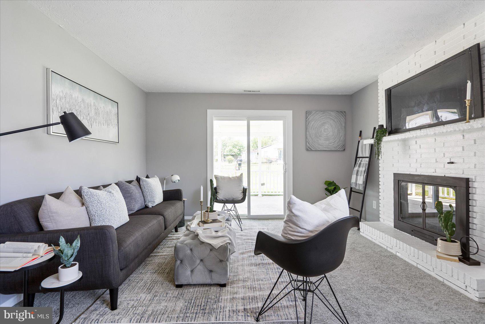 CHADWICK MANOR - Residential