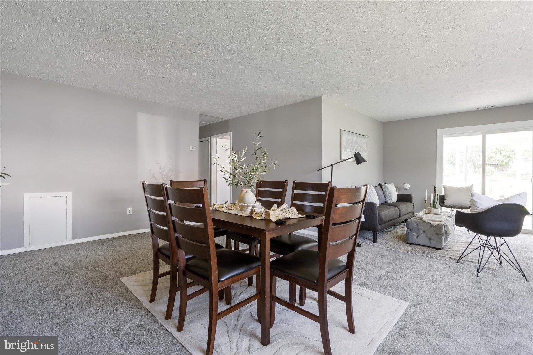 CHADWICK MANOR - Residential