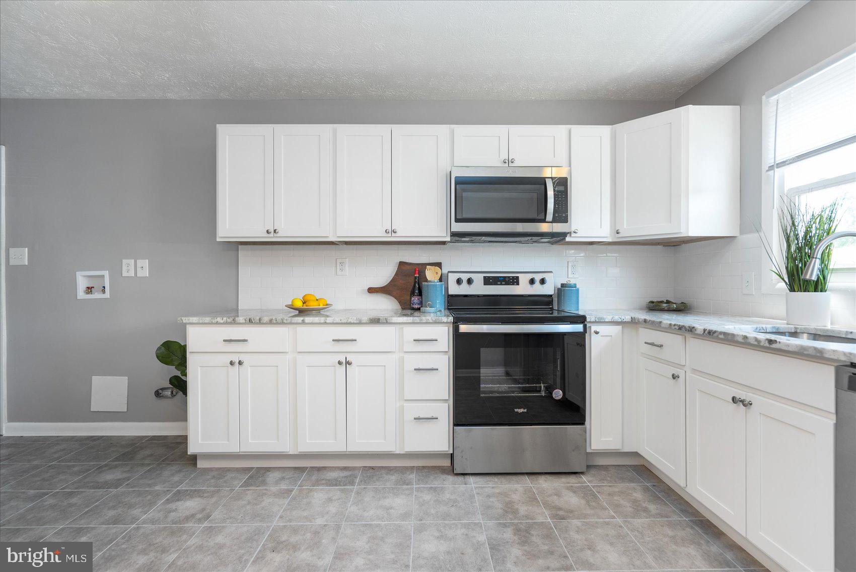 CHADWICK MANOR - Residential